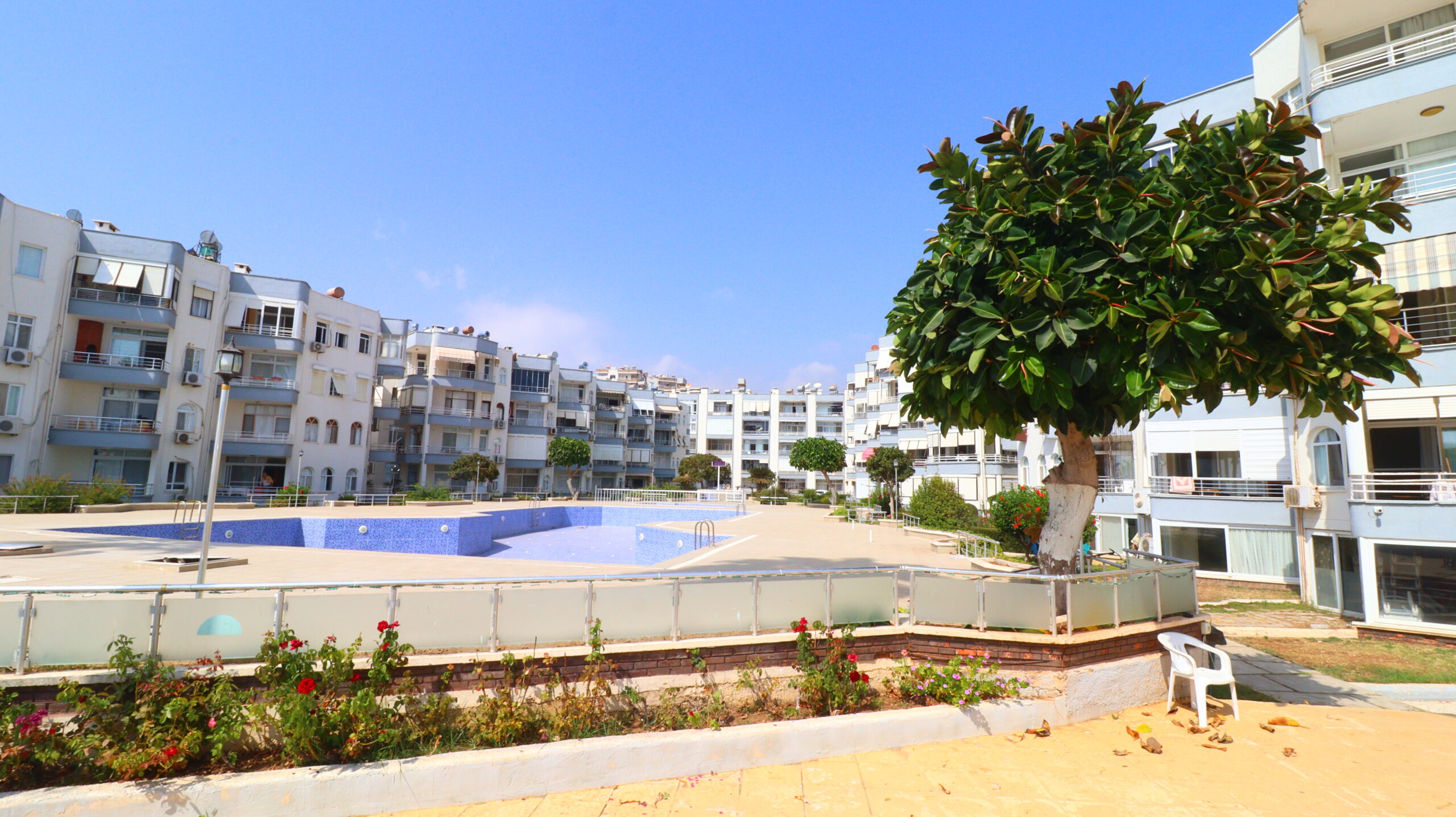 Mersin Erdemli Merkez Denize Sıfır Erdemkent Sitesi Satılık 3+1 Daire