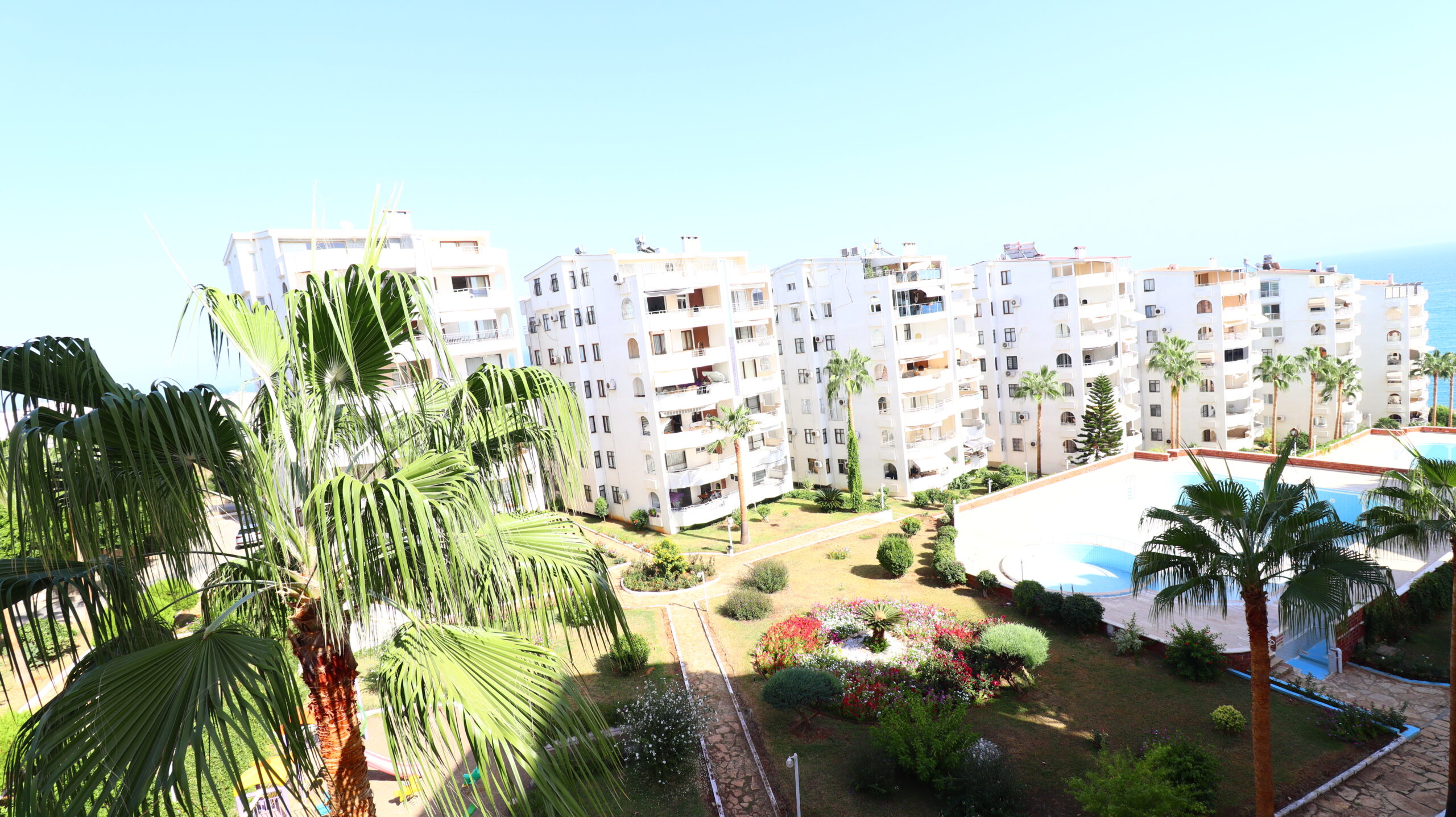 Mersin Erdemli Kumkuyu Alkent Sitesi Eşyalı Satılık 2+1 Daire