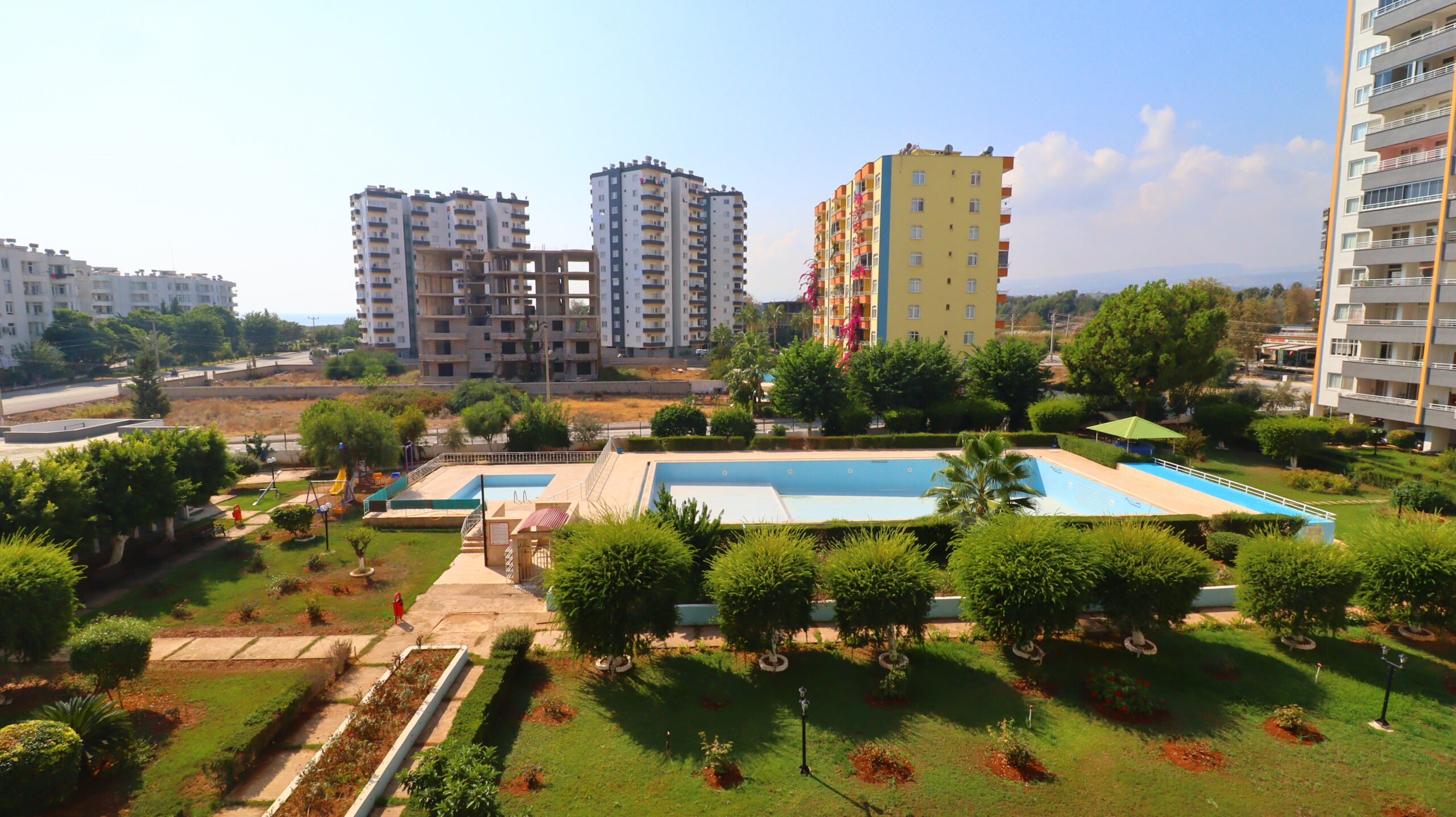 Mersin Erdemli Arpaçbahşiş Gümüştur 1 3+1 Satılık Havuz Cephe Daire