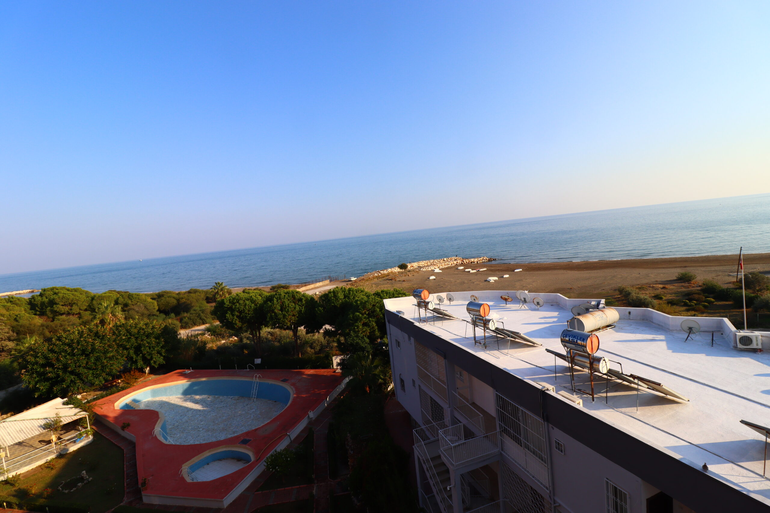 Mersin Erdemli Kocahasanlı Akarsu Sitesi 1+1 Flat With Terrace For Sale