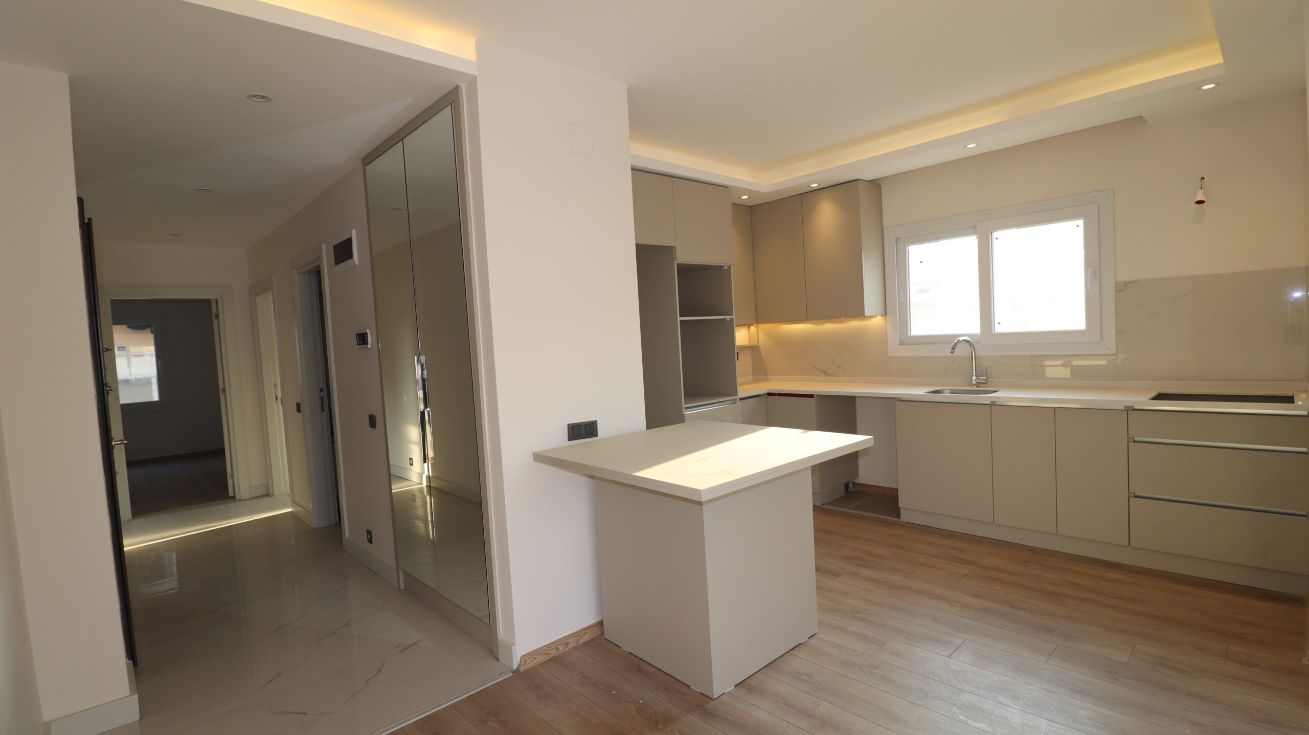2 + 1 Wohnung zum Verkauf in der Nähe der Gemeinde Mersin Erdemli Center