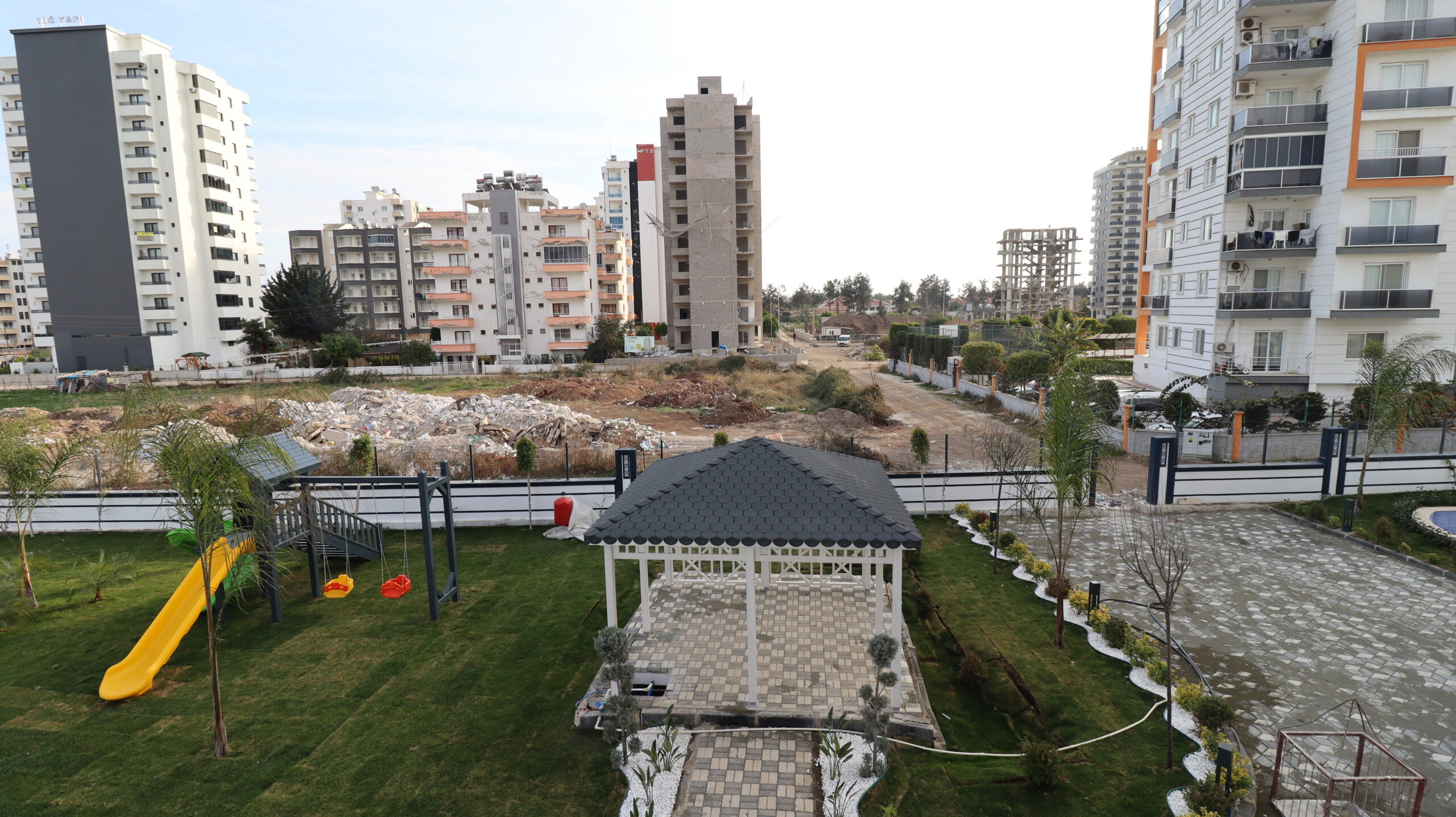 Mersin Erdemli Kargıpınarı Satılık 1+1 Lüks  Daire