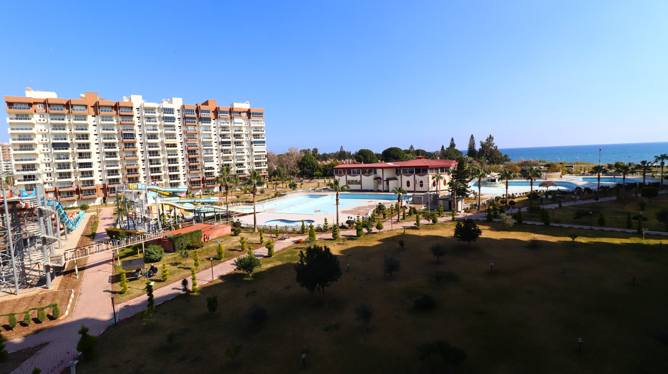 Mersin Erdemli Kargipınarı Liparis Sunlife Gemeubileerd 2+1 Appartement met Zeezicht Te Koop