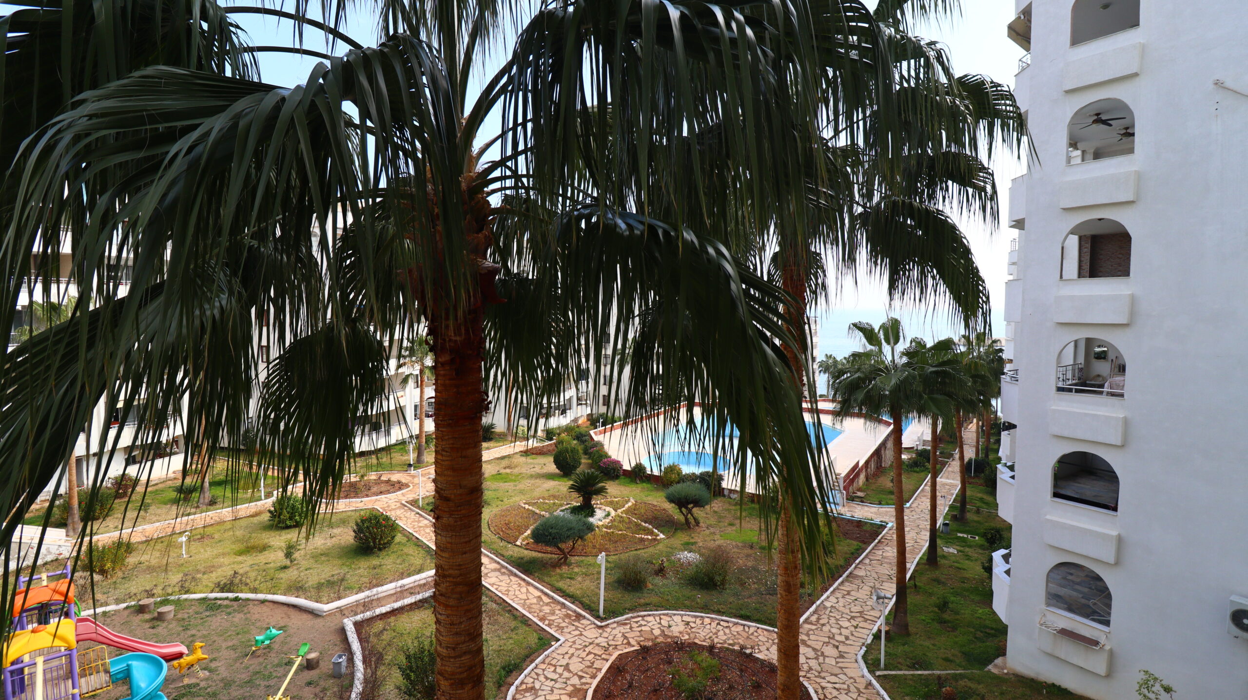 Mersin Erdemli Kumkuyu Alkent Sitesi 3+1 appartement te koop