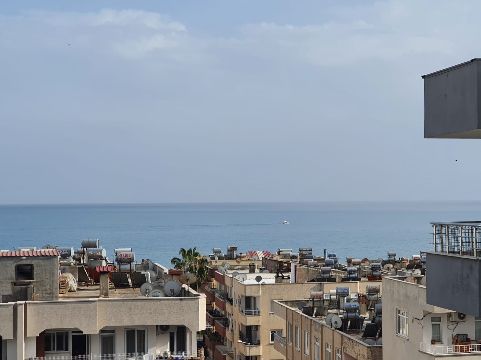 3+1 Wohnung zum Verkauf mit Meerblick in Mersin Erdemli