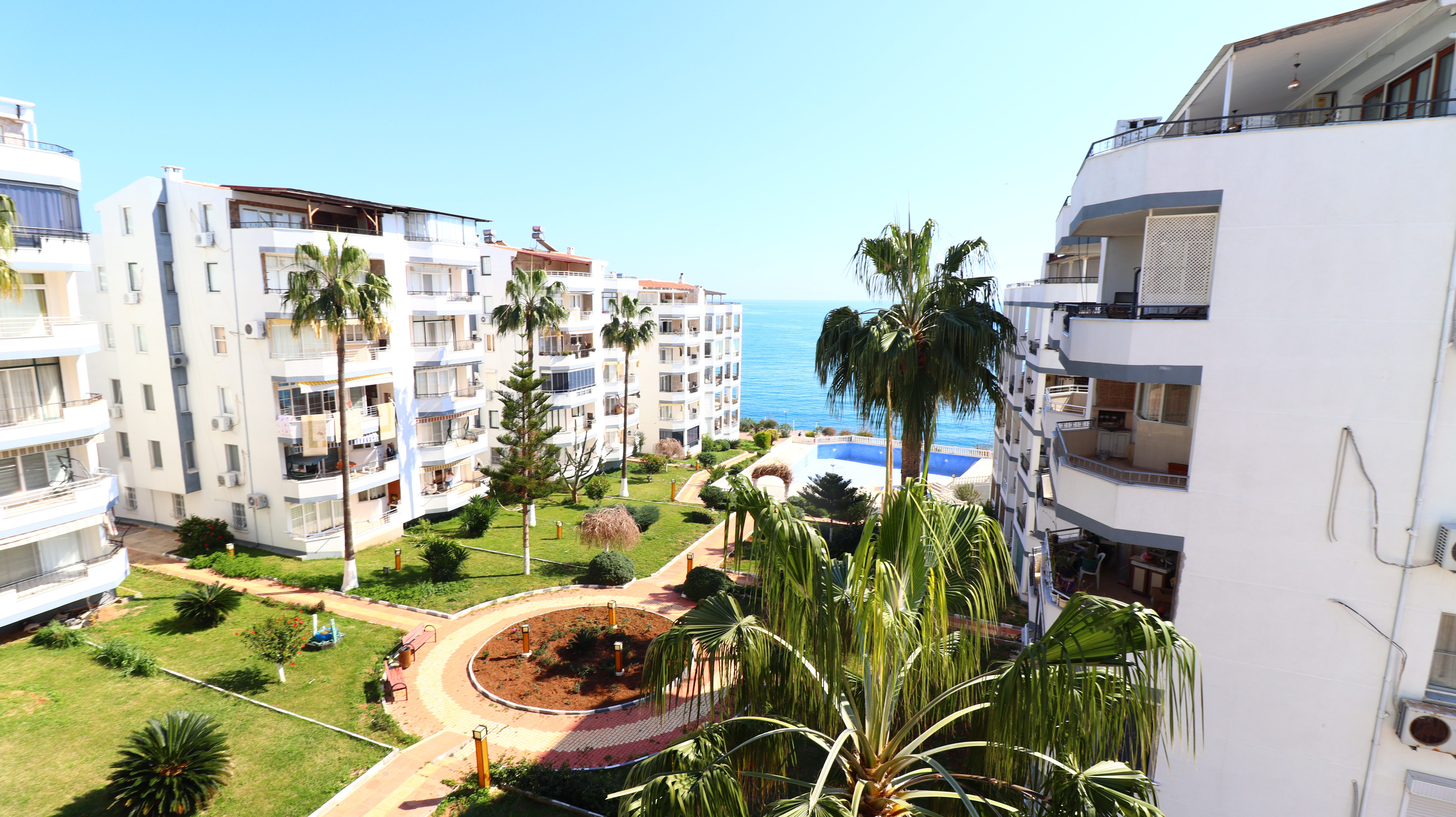 Mersin Erdemli Ayaş Club Alga Sitesi Denize Sıfır Satılık Daire