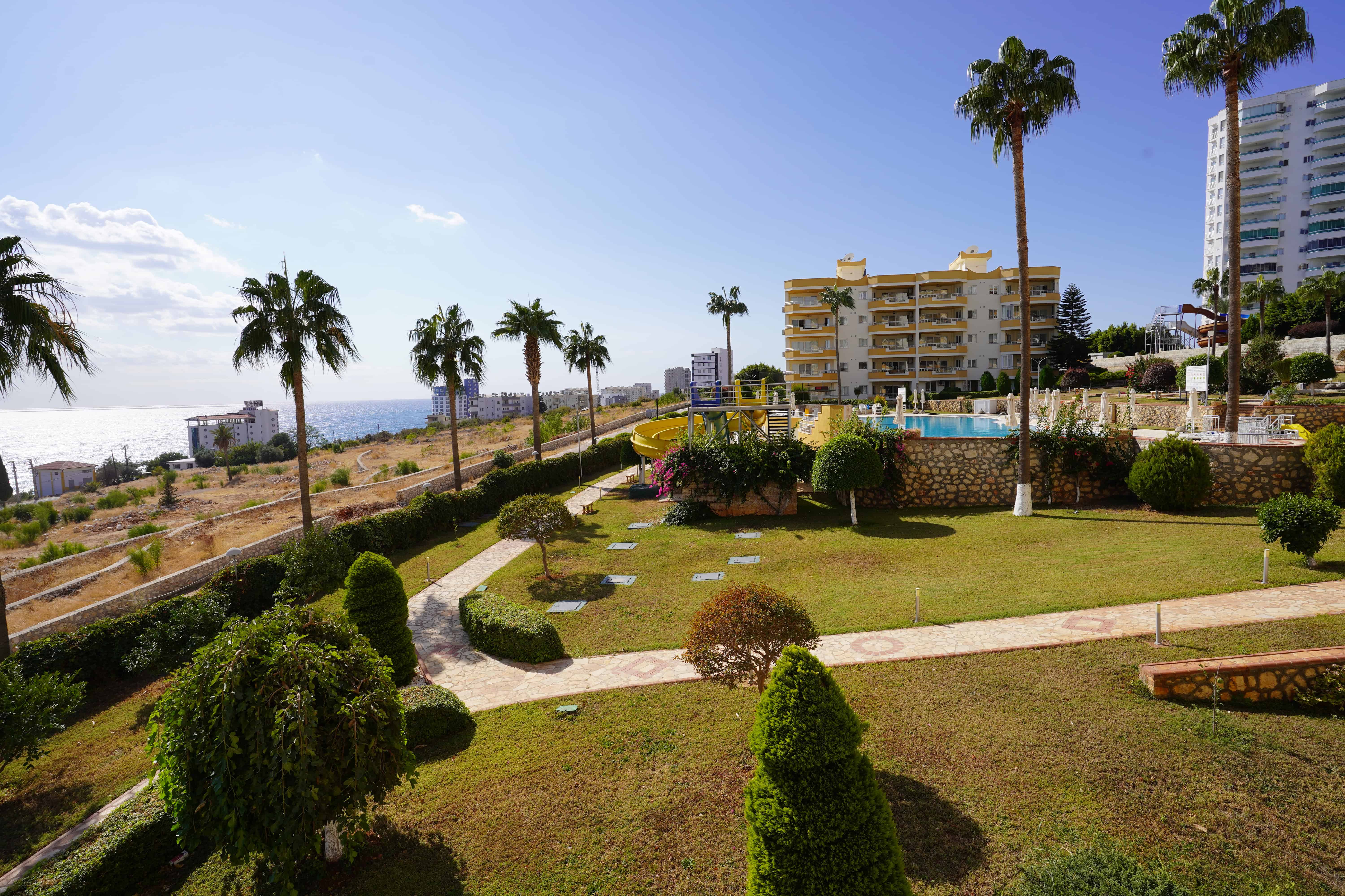 Mersin Erdemli Ayaş Larissa Sitesi Eşyalı Satılık 3+1 Köşe Daire