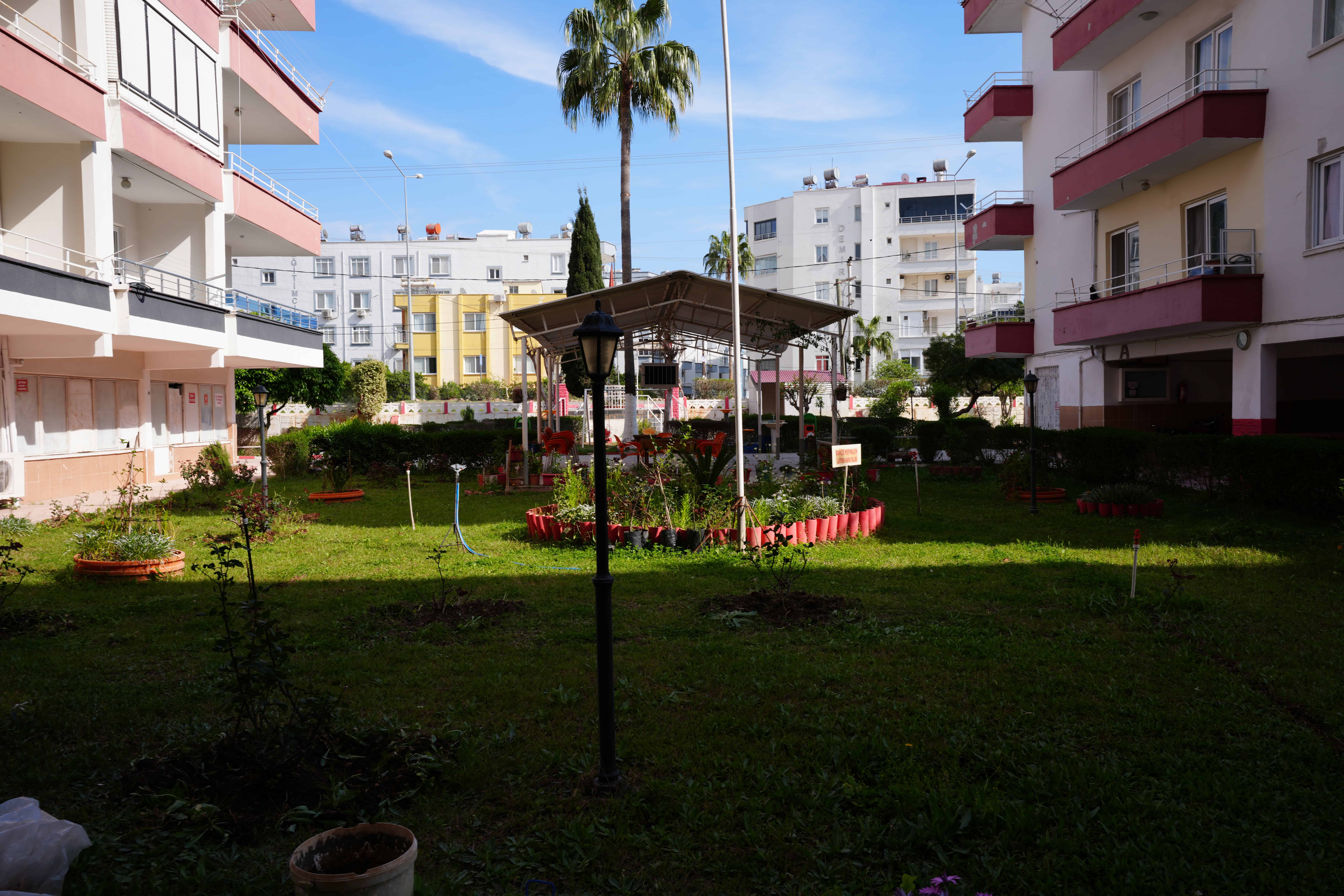 Mersin Erdemli Limonlu Özden 1 Sitesi Satılık  Bahçe Katı Daire