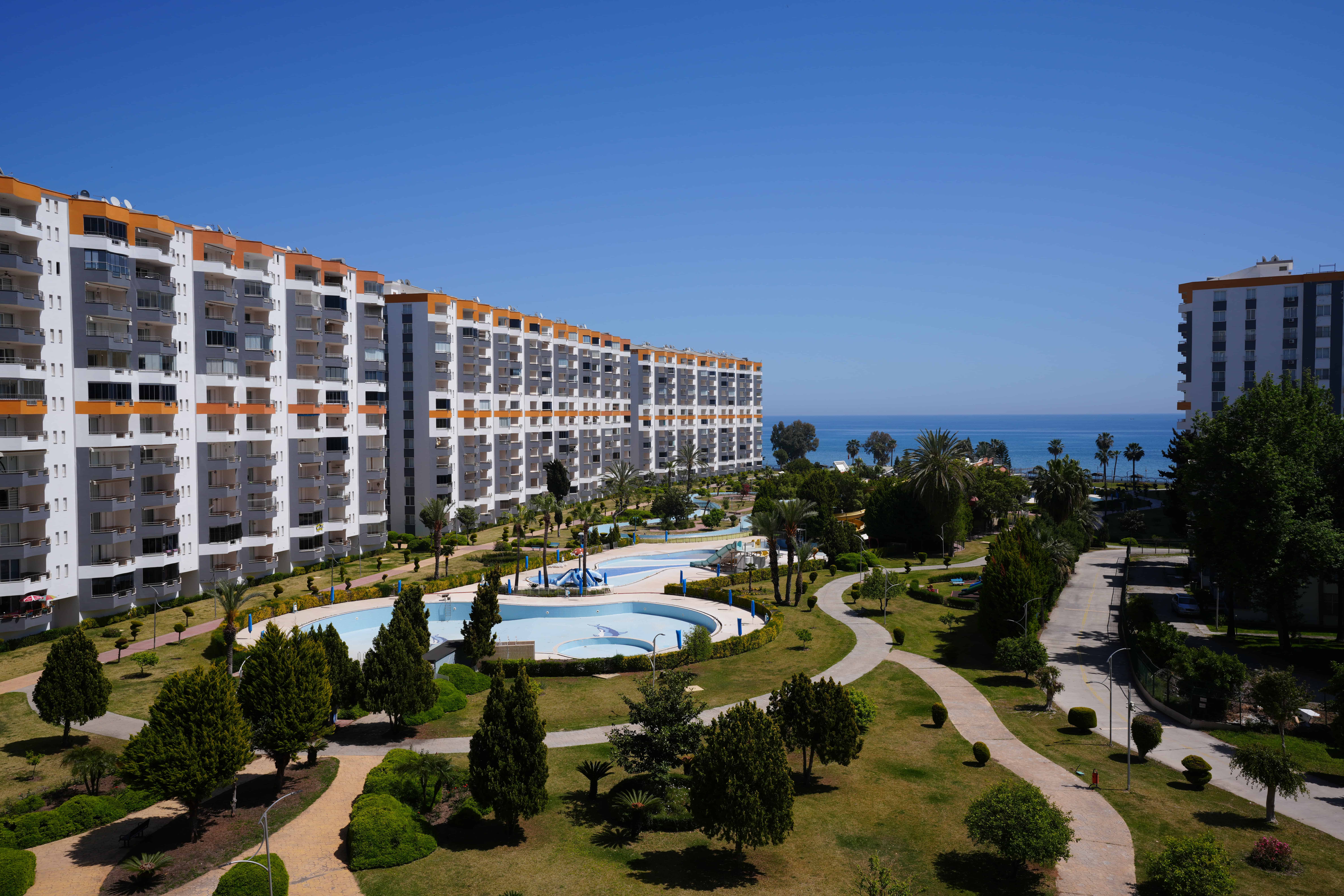 Mersin Erdemli Kargıpınarı Denize Sıfır  Queenaba Sitesi  Satılık   3+1 Eşyalı Daire 
