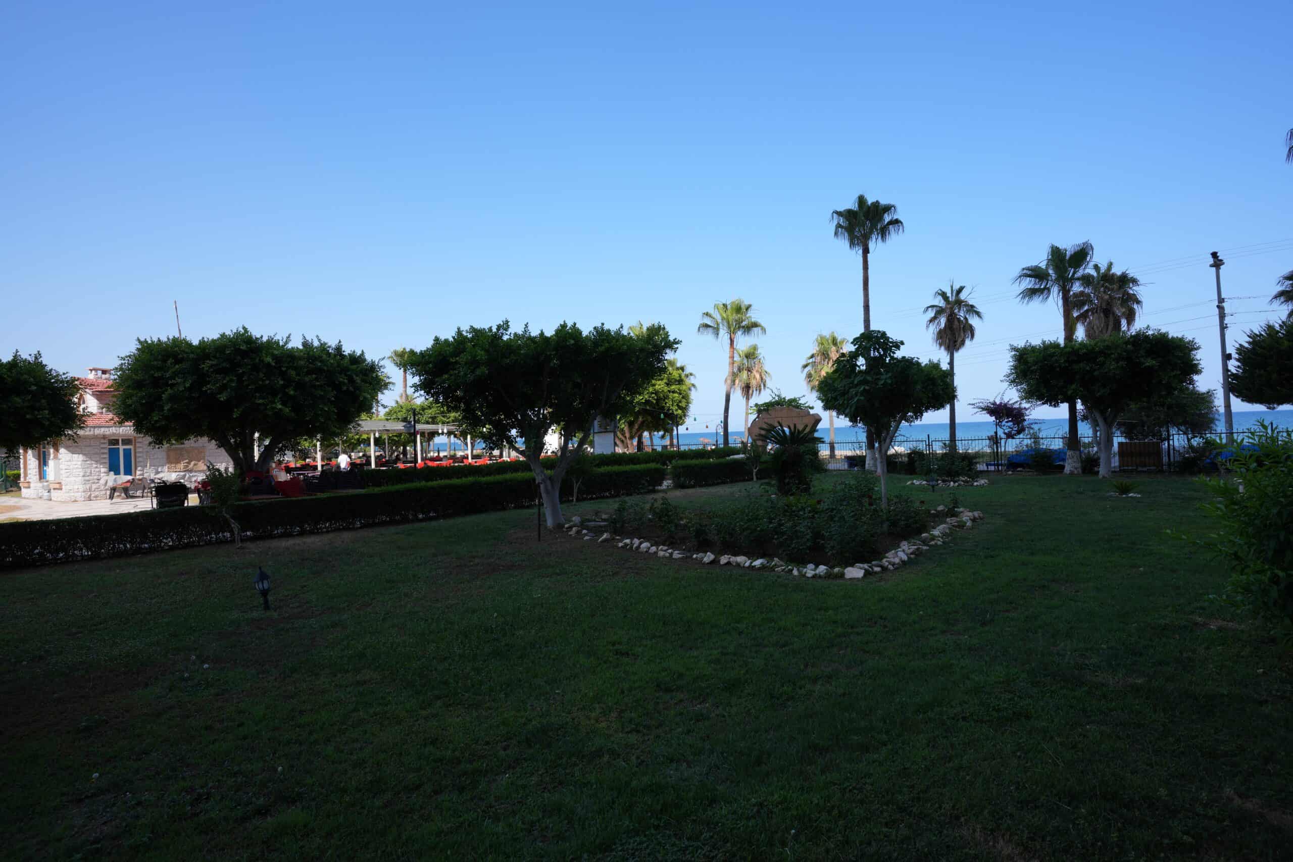 Erdemli Cesmeli Liparis 3 Gartengeschosswohnung mit Meerblick zu verkaufen