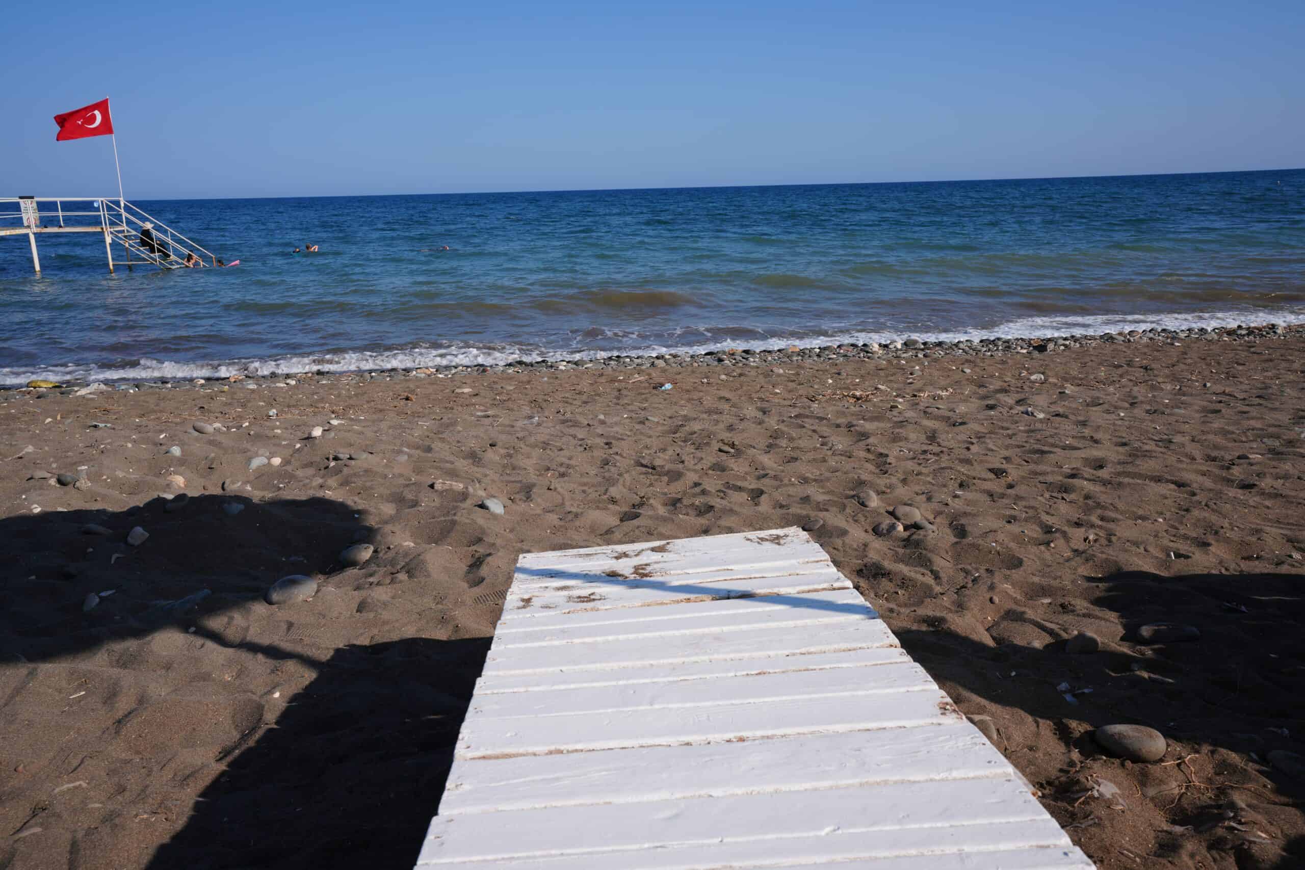 Mersin Erdemli Tömük Tatil Sitesi Ön Blok Satılık 2+1 Köşe Daire