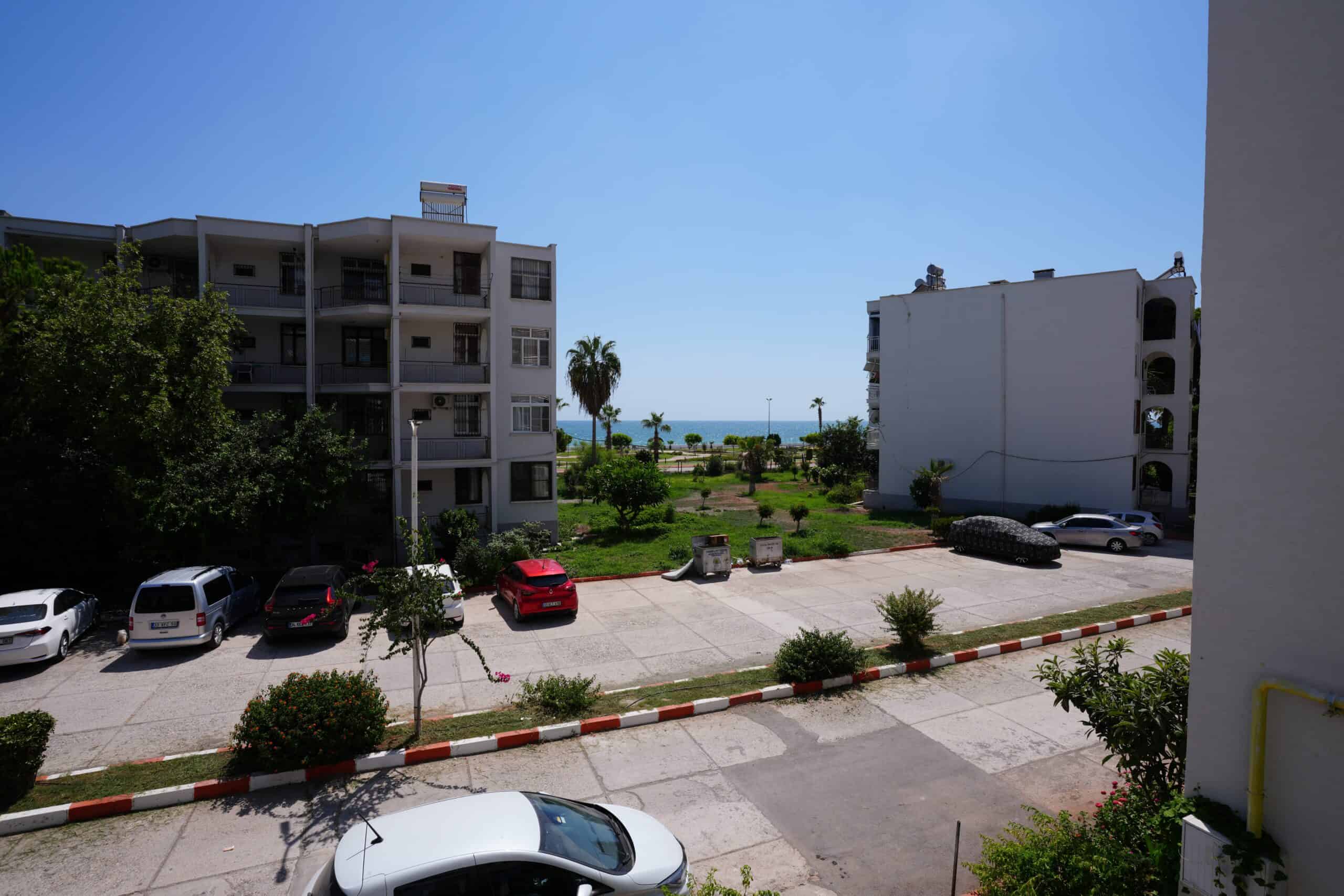 Mersin Erdemli Merkez Denize Sıfır Erciyes Sitesi Satılık 2+1 Bakımlı Daire