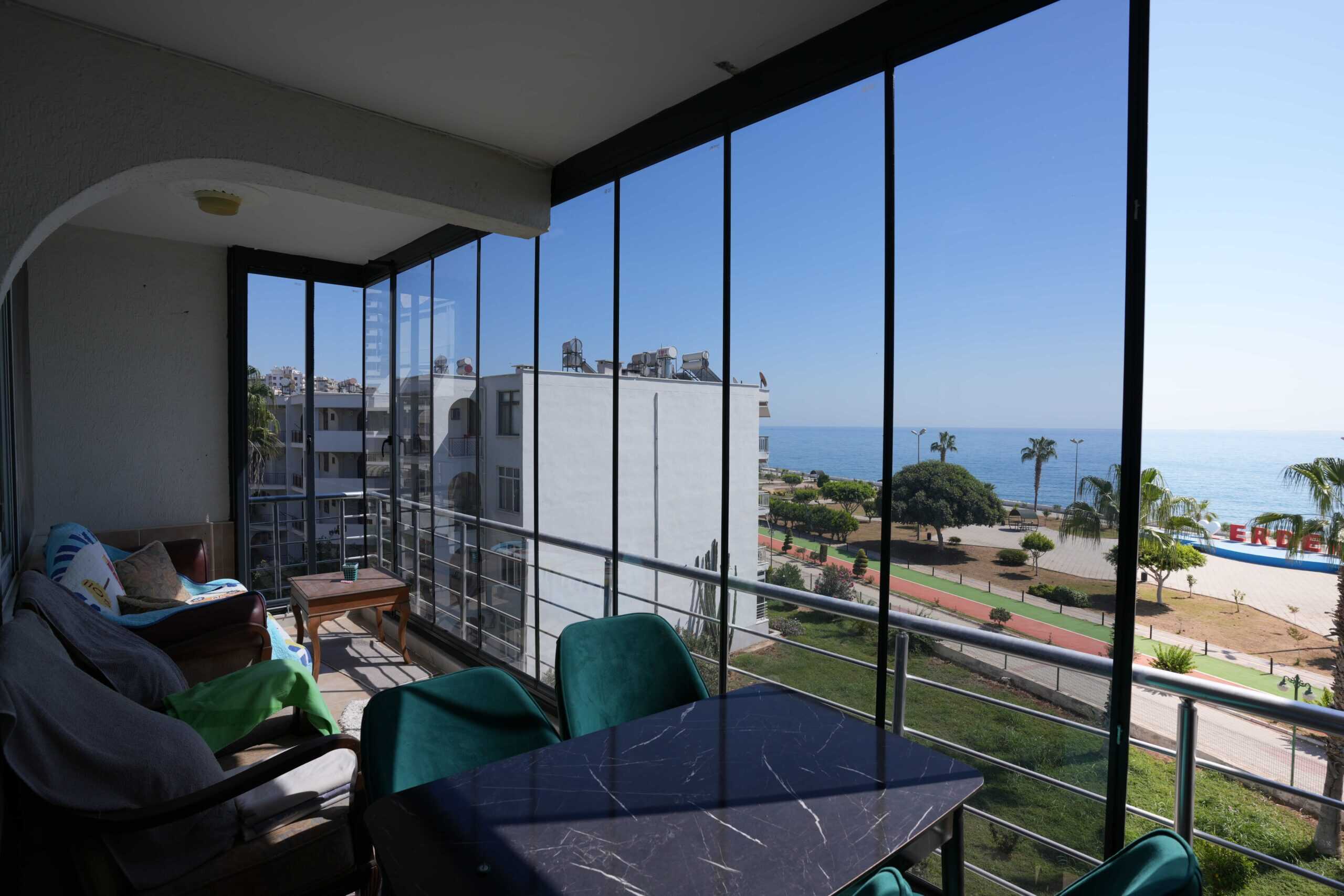 Mersin Erdemli Ön Blok Erciyes Sitesi Denize Sıfır Satılık Daire