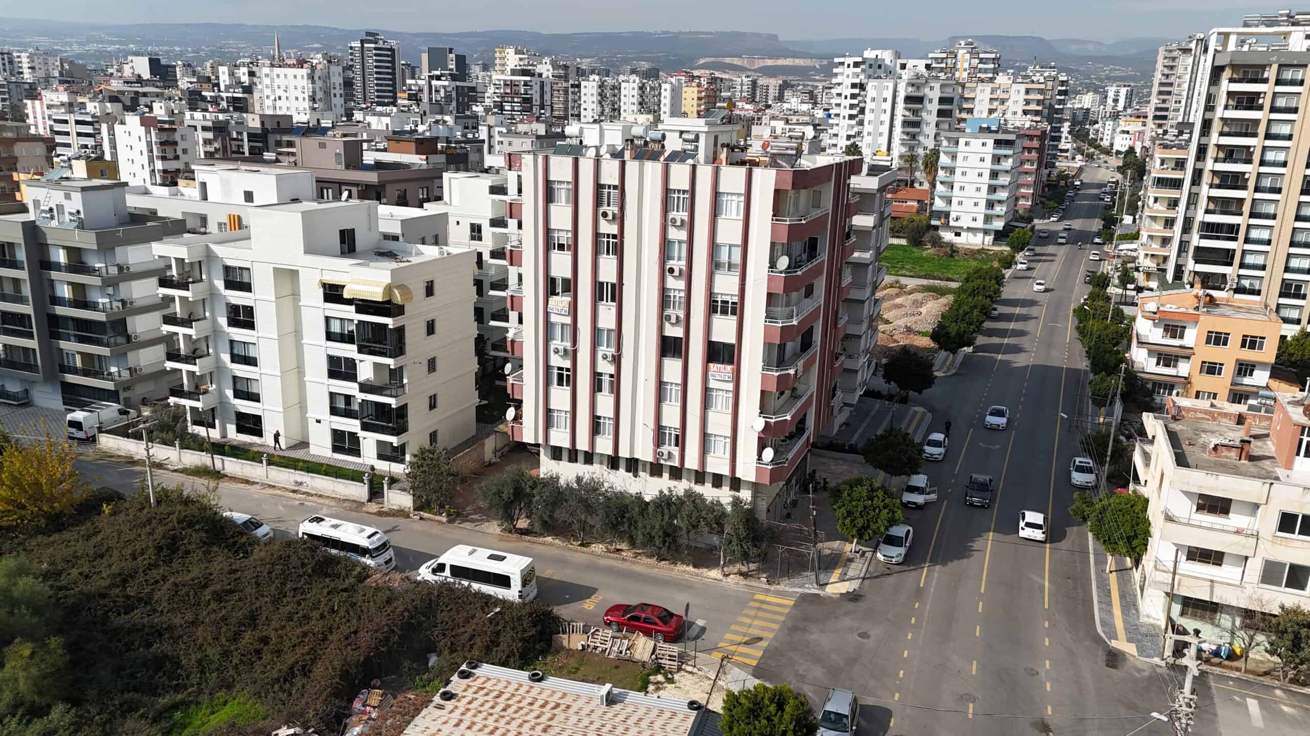 Mersin Erdemli Alata Mahallesi Gençlik Caddesi Denize Yakın Kiralık Dükkan