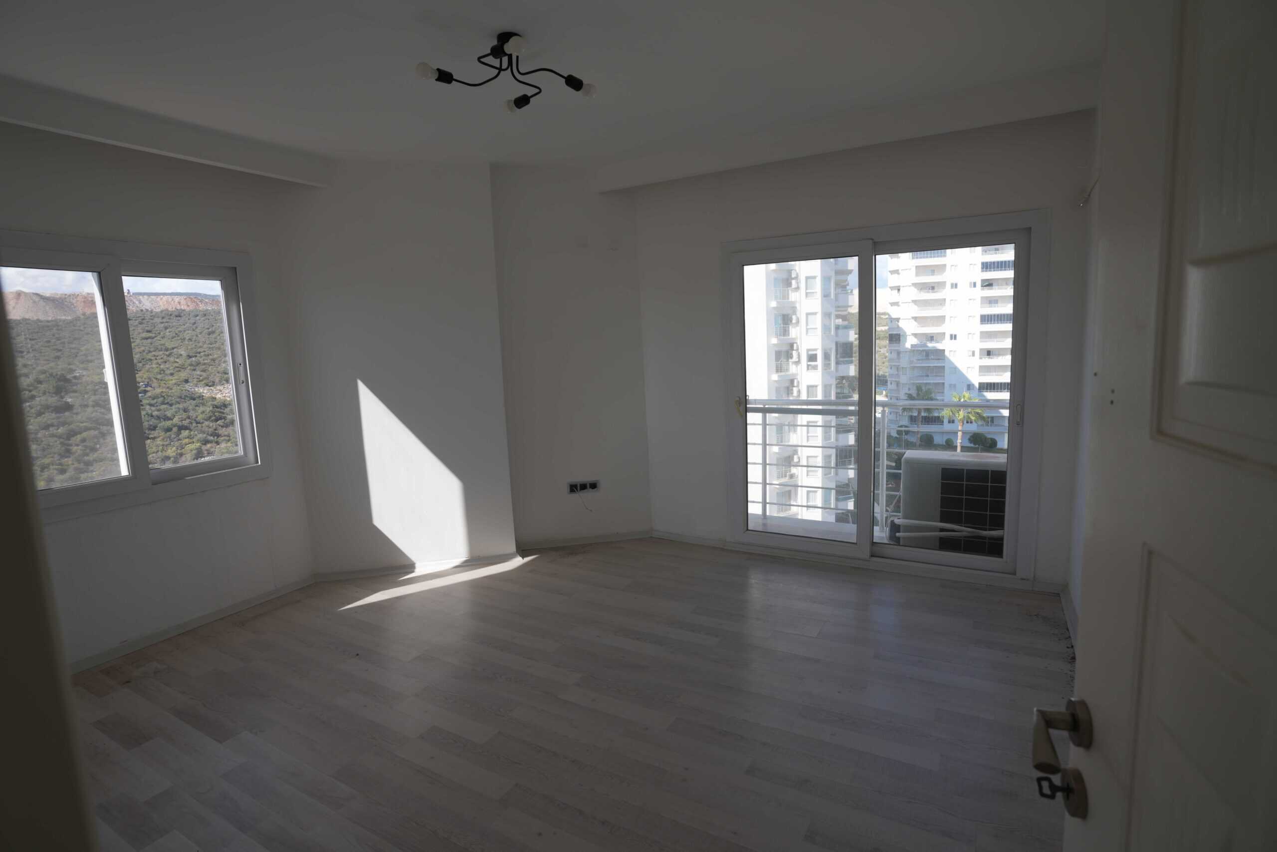 Mersin Erdemli Ayaş Diva Holiday Sitesi Araç Takasına Uygun 2+1 Daire