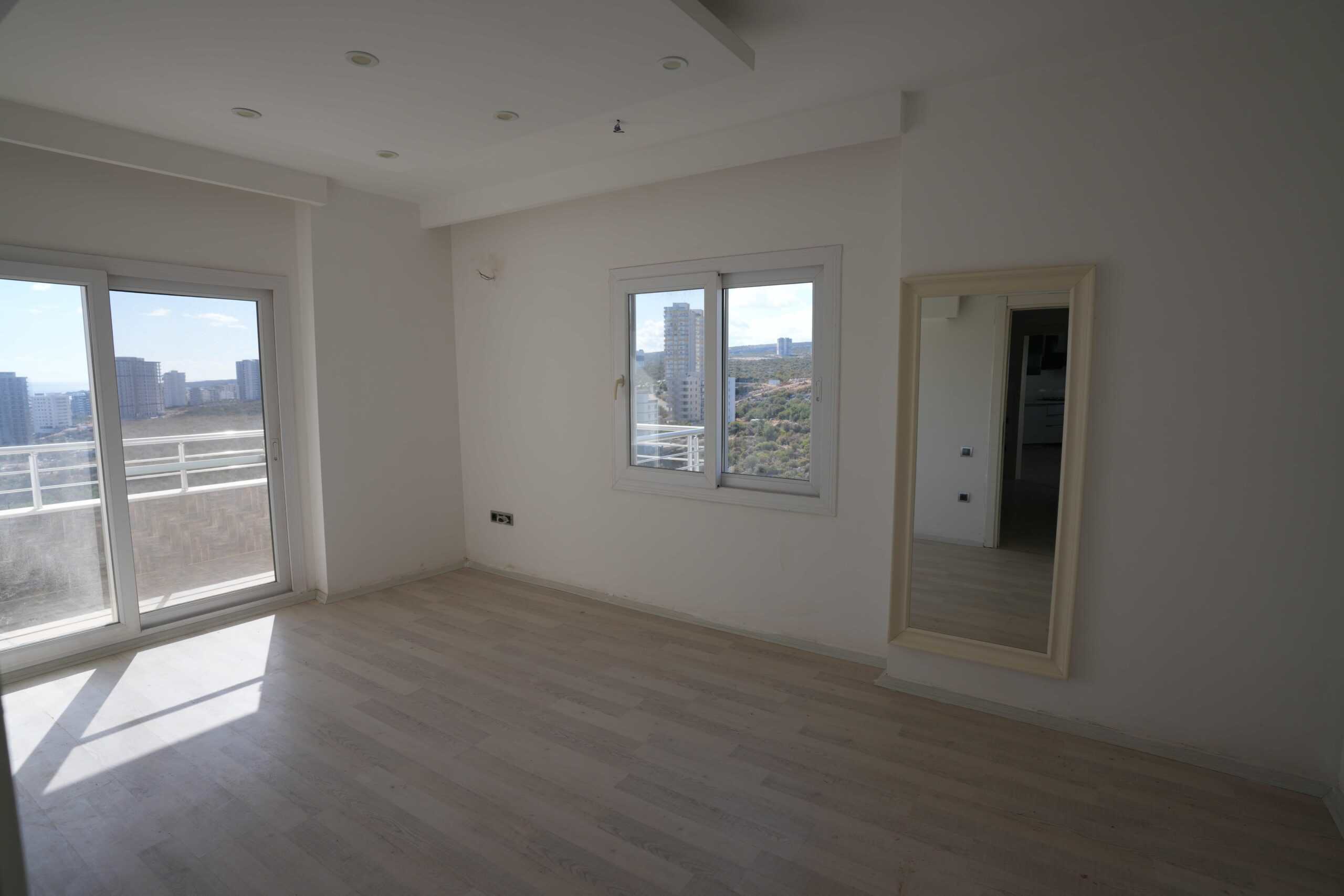 Mersin Erdemli Ayaş Diva Holiday Sitesi Araç Takasına Uygun 2+1 Daire