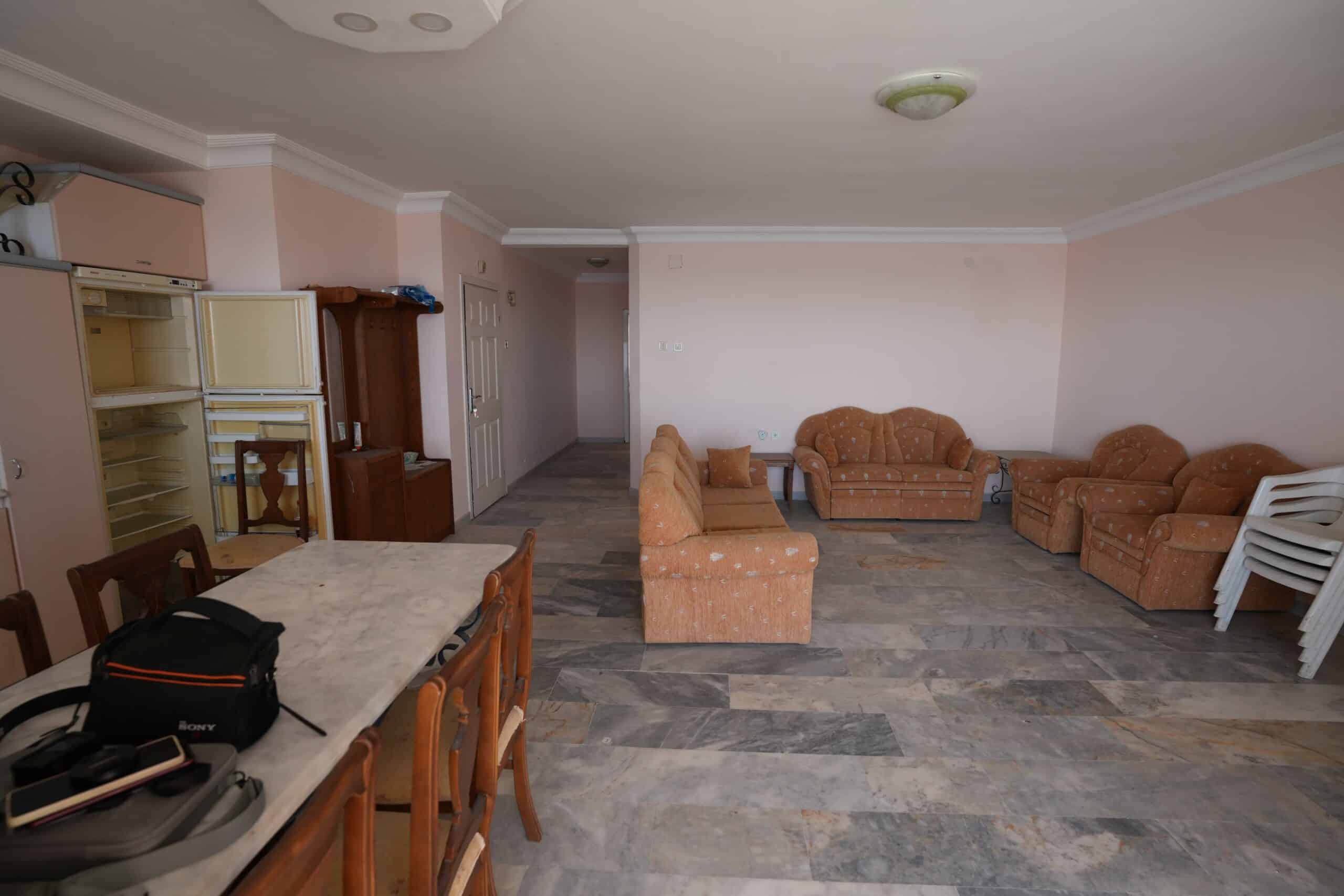 Mersin Erdemli Çeşmeli Altunören 2 Sitesi 2+1 Satılık Ön Blok Köşe Daire