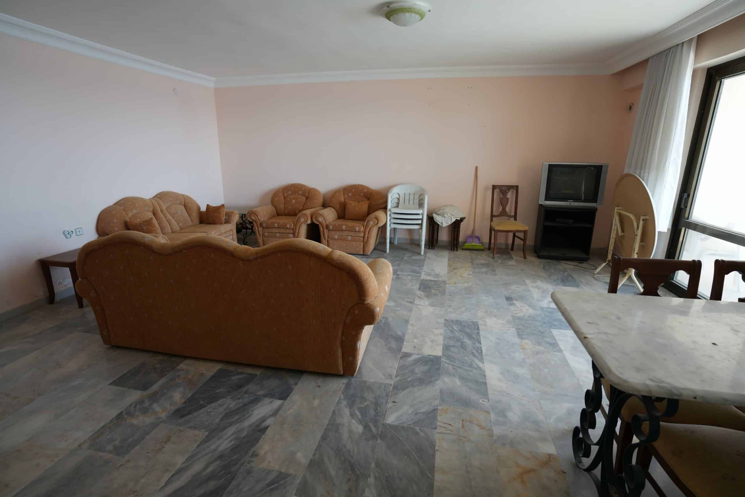 Mersin Erdemli Çeşmeli Altunören 2 Sitesi 2+1 Satılık Ön Blok Köşe Daire