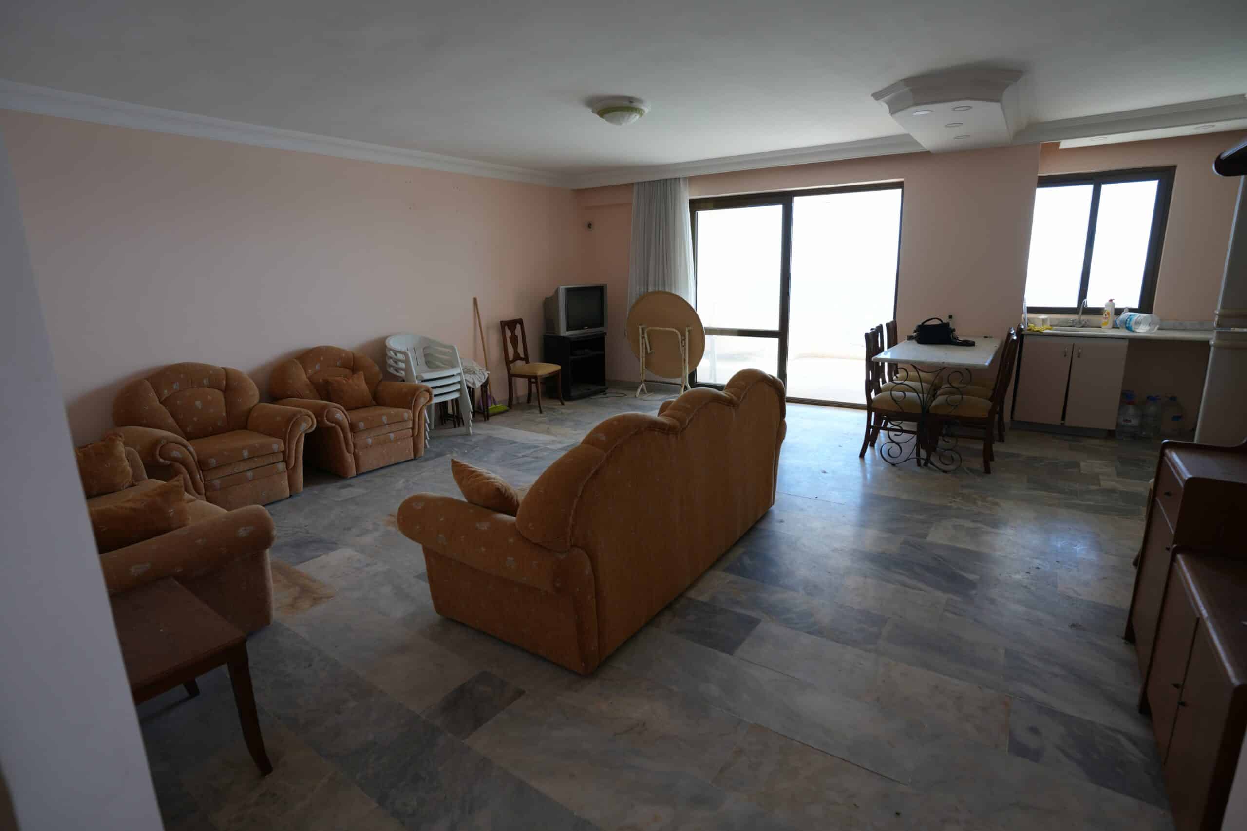 Mersin Erdemli Çeşmeli Altunören 2 Sitesi 2+1 Satılık Ön Blok Köşe Daire