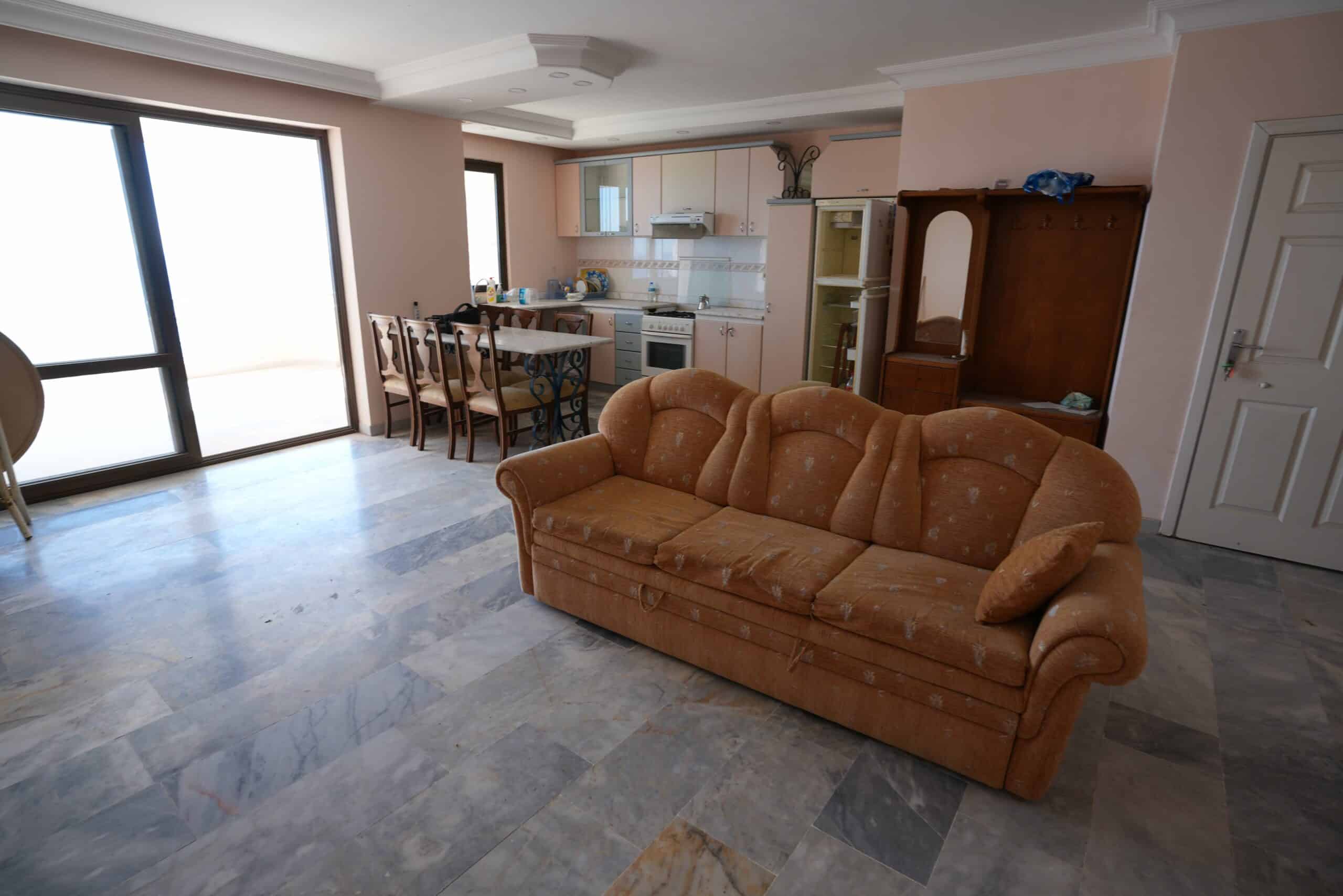 Mersin Erdemli Çeşmeli Altunören 2 Sitesi 2+1 Satılık Ön Blok Köşe Daire