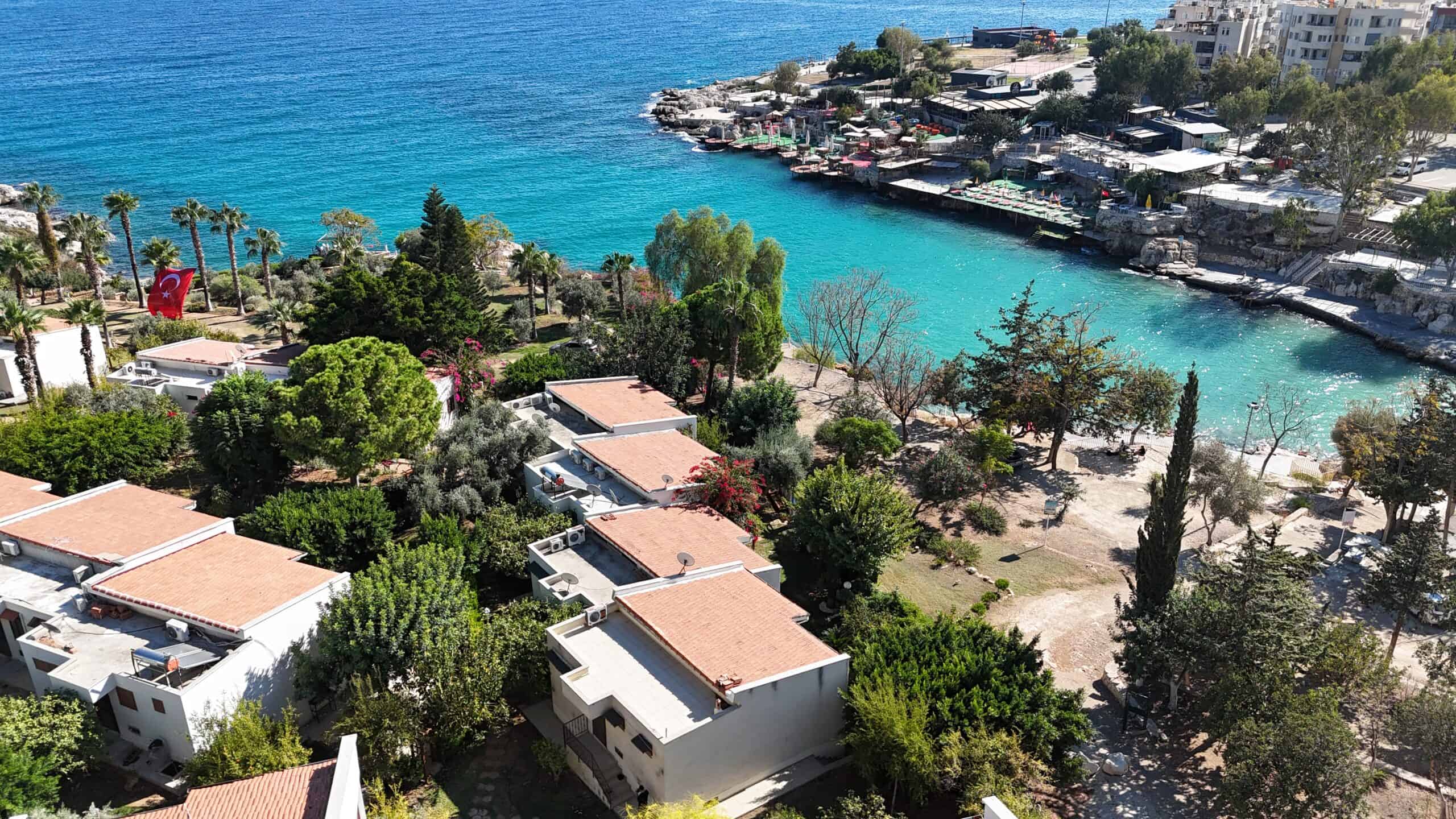 Mersin Silifke Susanoğlu Denize Sıfır  Susankent Sitesi  Eşyalı  Satılık 2.5+1 Villa