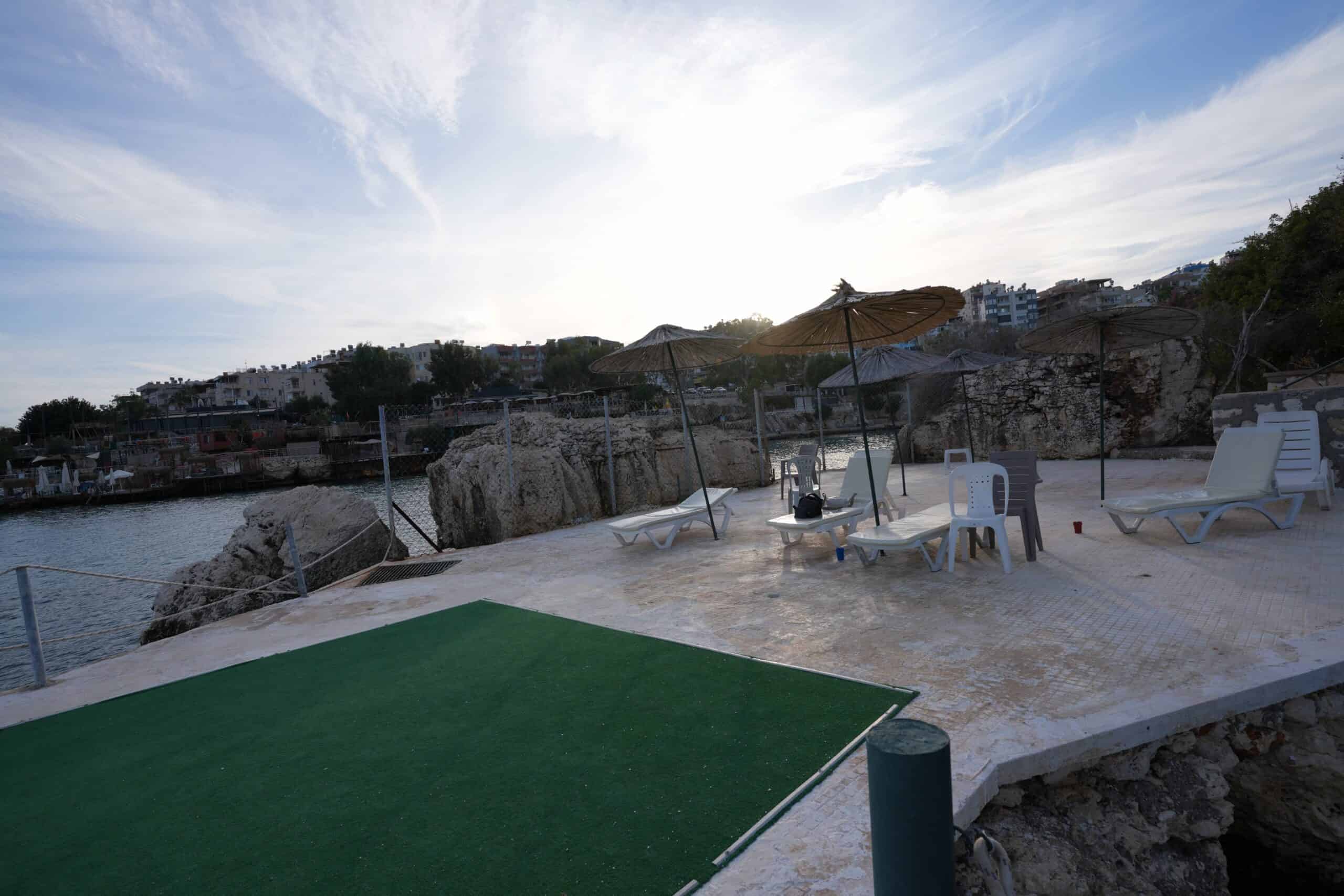 Mersin Silifke Susanoğlu Denize Sıfır  Susankent Sitesi  Eşyalı  Satılık 2.5+1 Villa