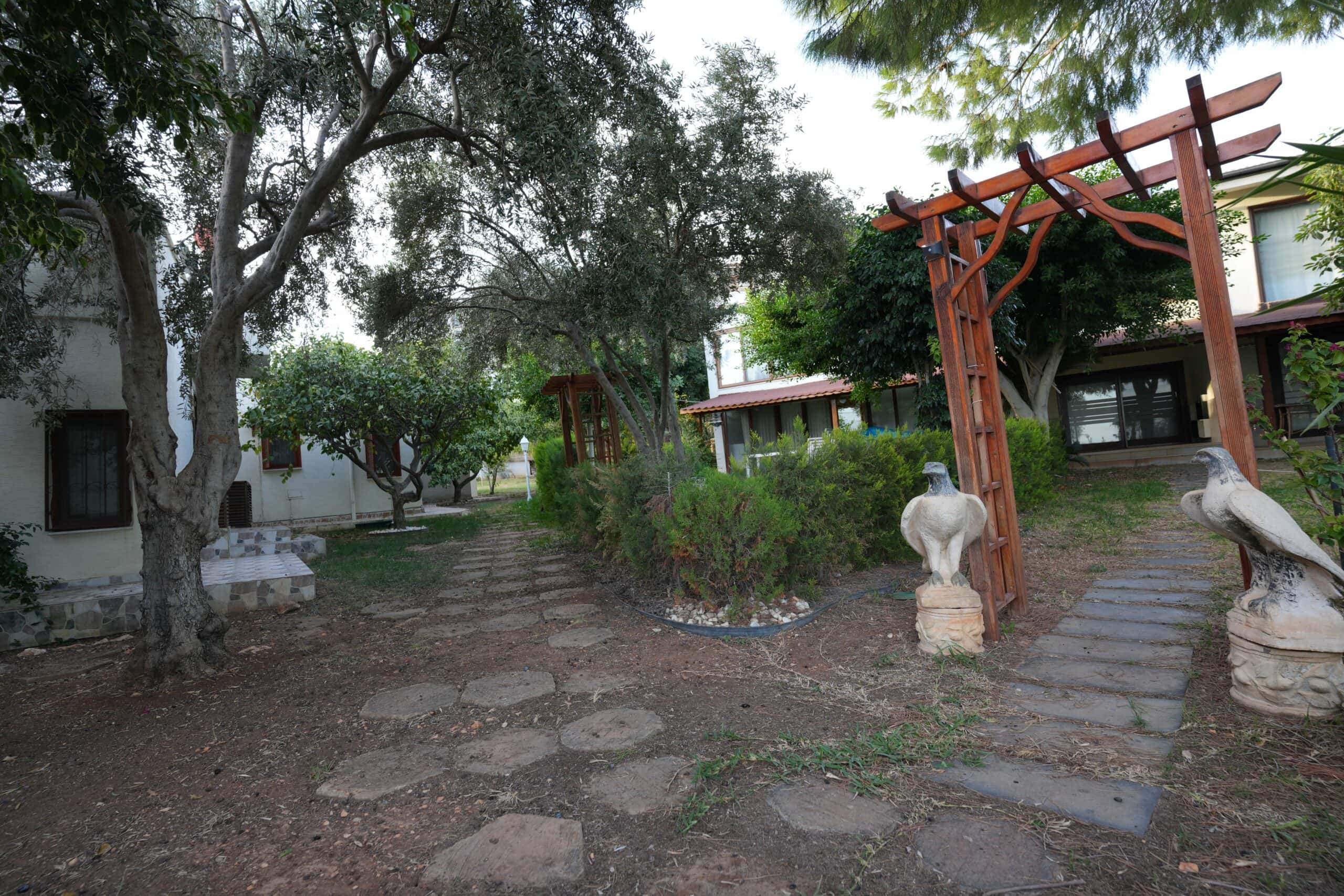 Mersin Silifke Susanoğlu Denize Sıfır  Susankent Sitesi  Eşyalı  Satılık 2.5+1 Villa
