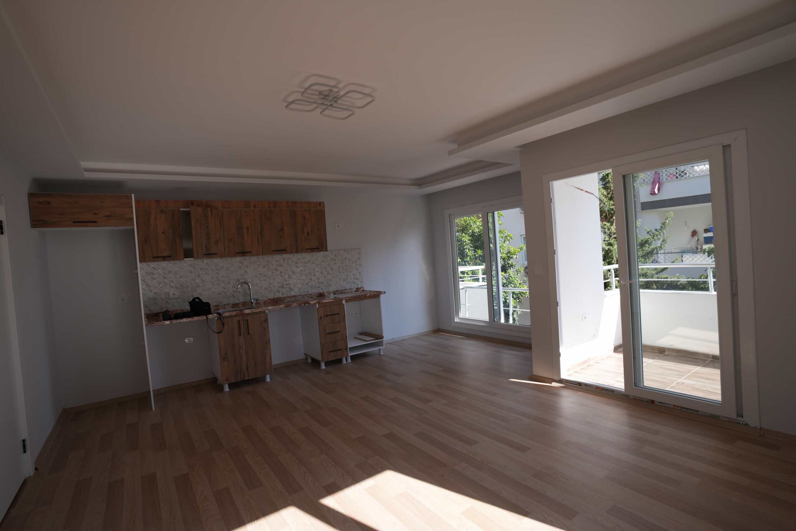 Mersin Erdemli  Aşşağı Alata Mahallesi Denize Yakın Satılık 2+1 Daire