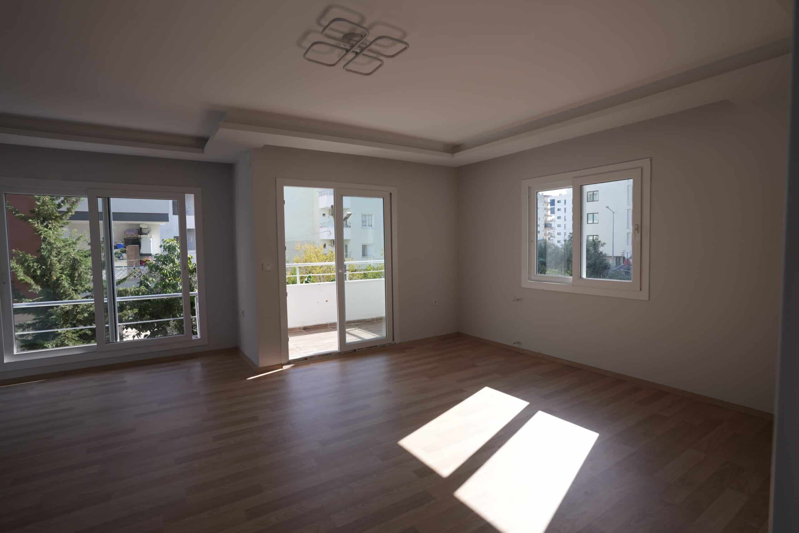 Mersin Erdemli  Aşşağı Alata Mahallesi Denize Yakın Satılık 2+1 Daire