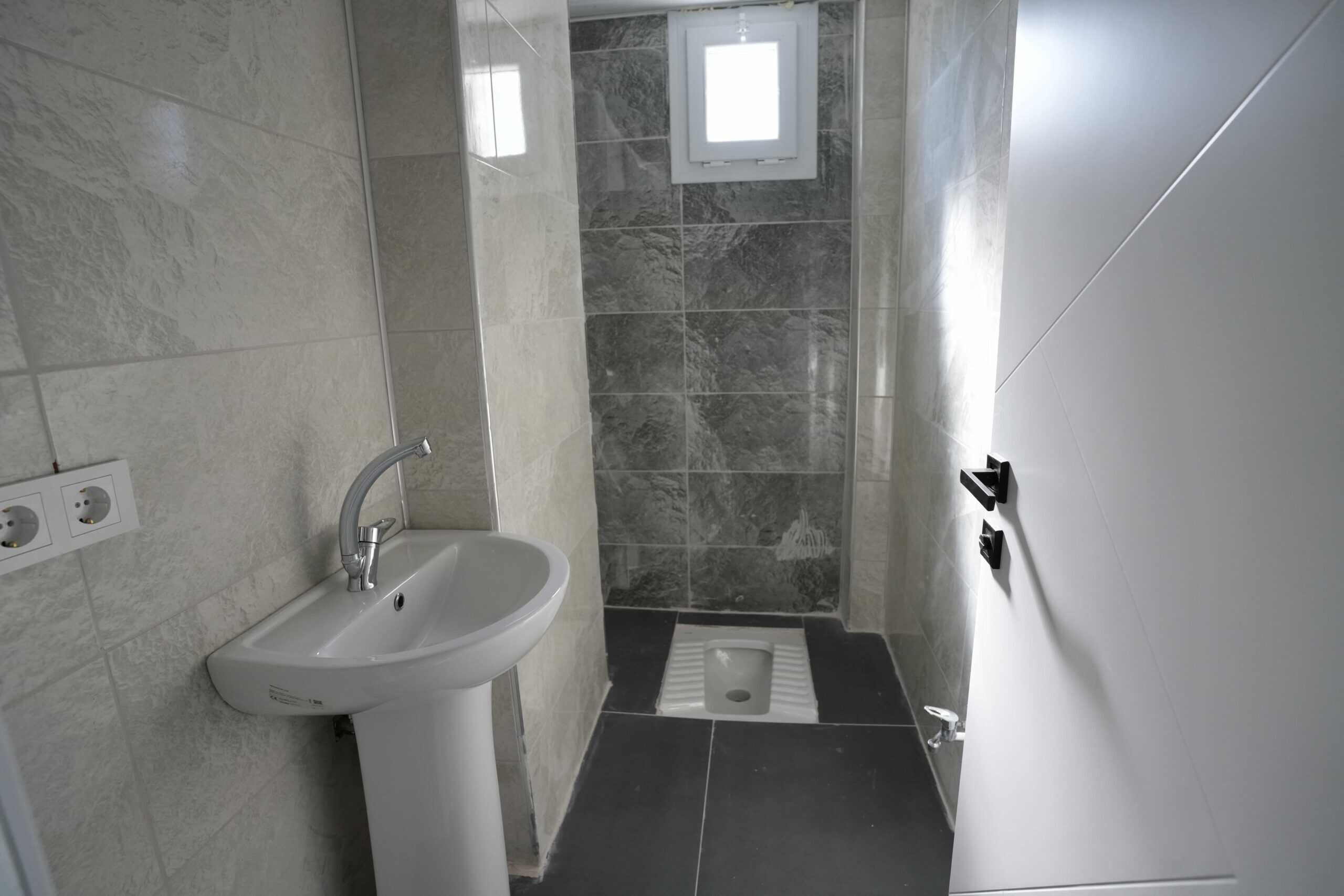 Mersin Erdemli  Aşşağı Alata Mahallesi Denize Yakın Satılık 2+1 Daire