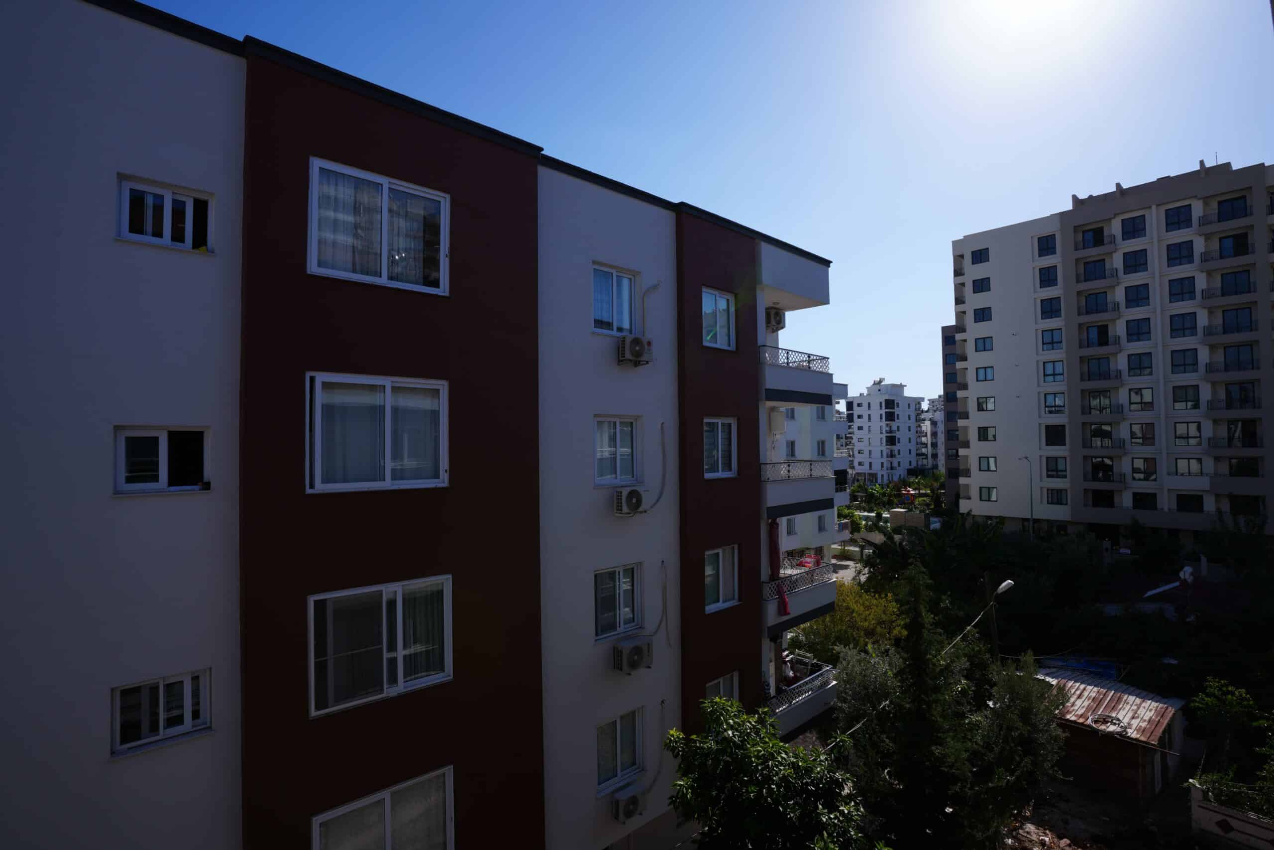Mersin Erdemli Alata Denize Yakın Satılık 1+1 Geniş Daire