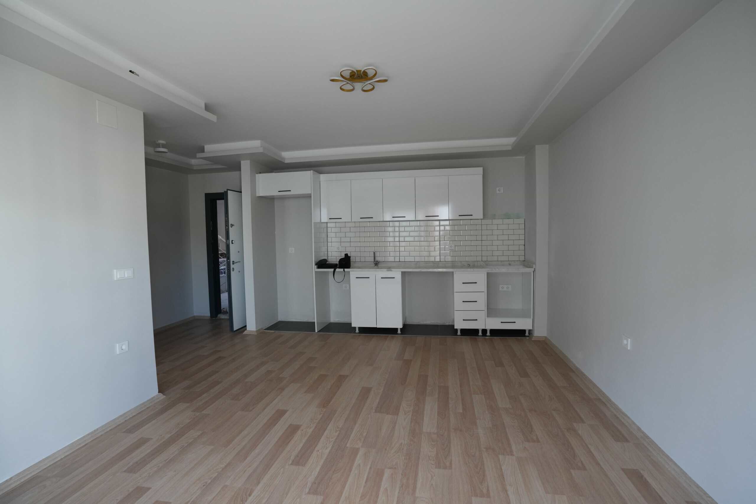 Mersin Erdemli Alata Denize Yakın Satılık 1+1 Geniş Daire