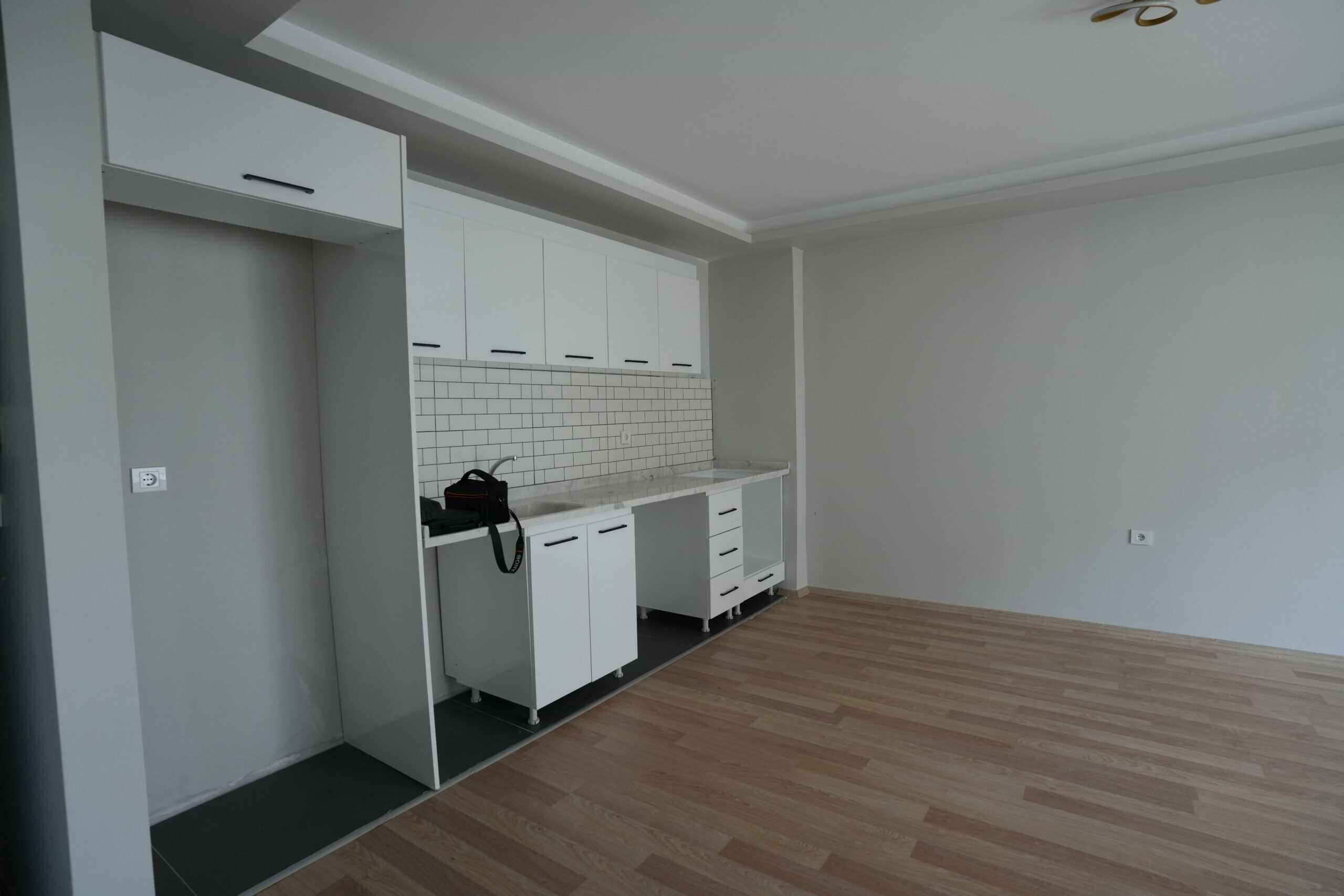 Mersin Erdemli Alata Denize Yakın Satılık 1+1 Geniş Daire