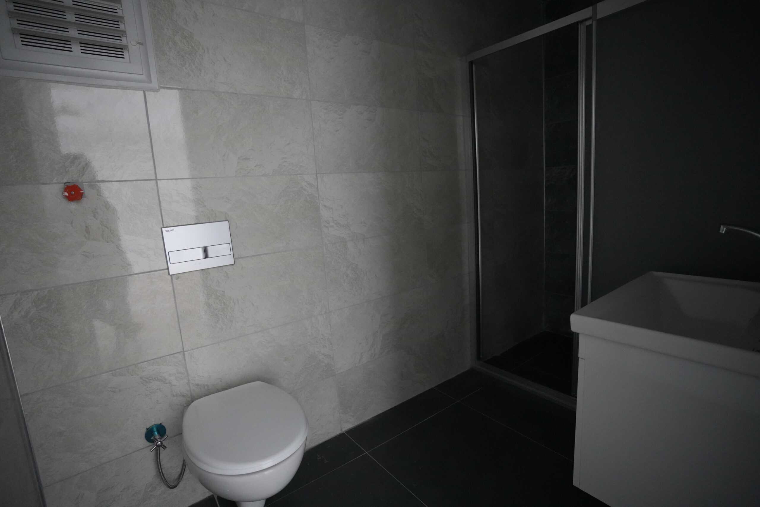 Mersin Erdemli Alata Denize Yakın Satılık 1+1 Geniş Daire