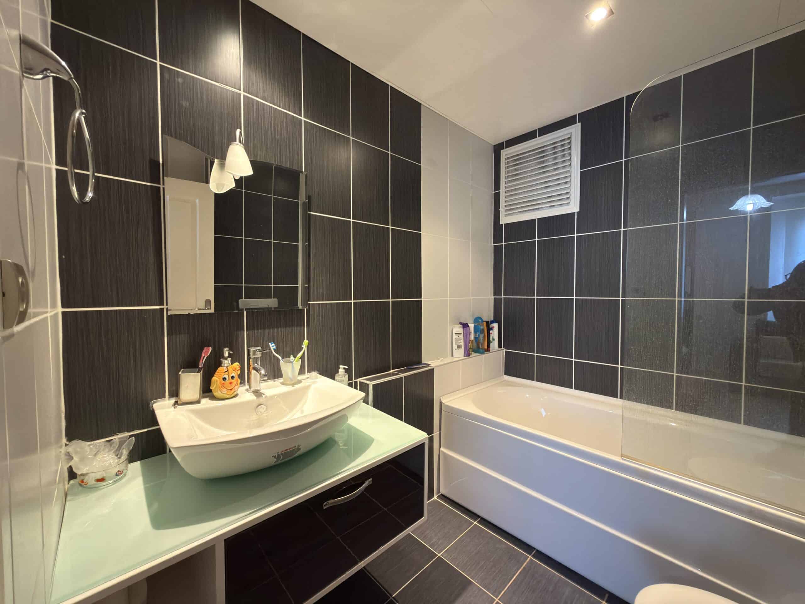 Mersin Erdemli Limonlu Milenyum  Sitesi  Satılık 3+1  Denize Sıfır Daire