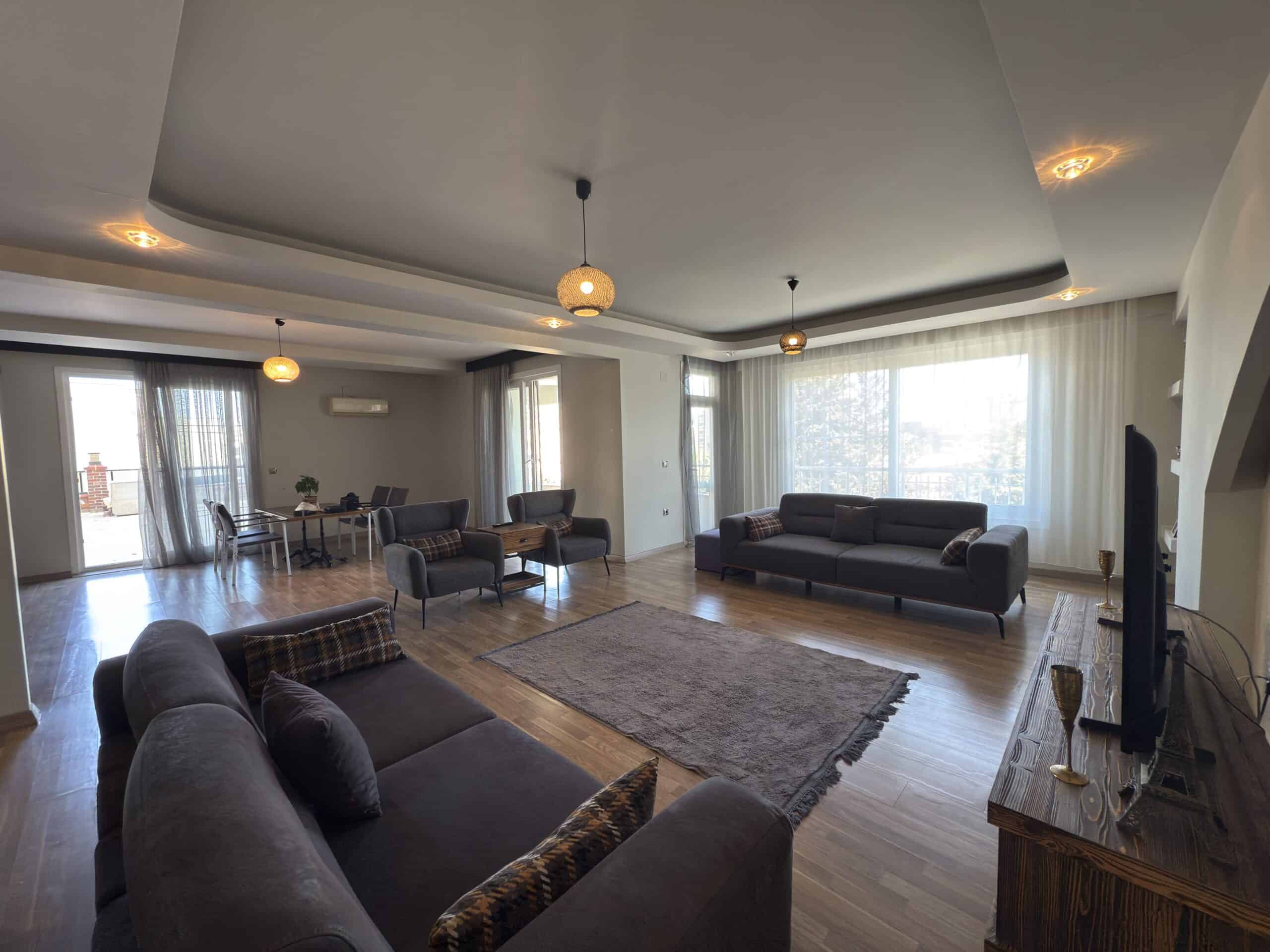 Mersin Erdemli Alata Oba Plaza Kiralık  4+1 Teras Katı  Daire
