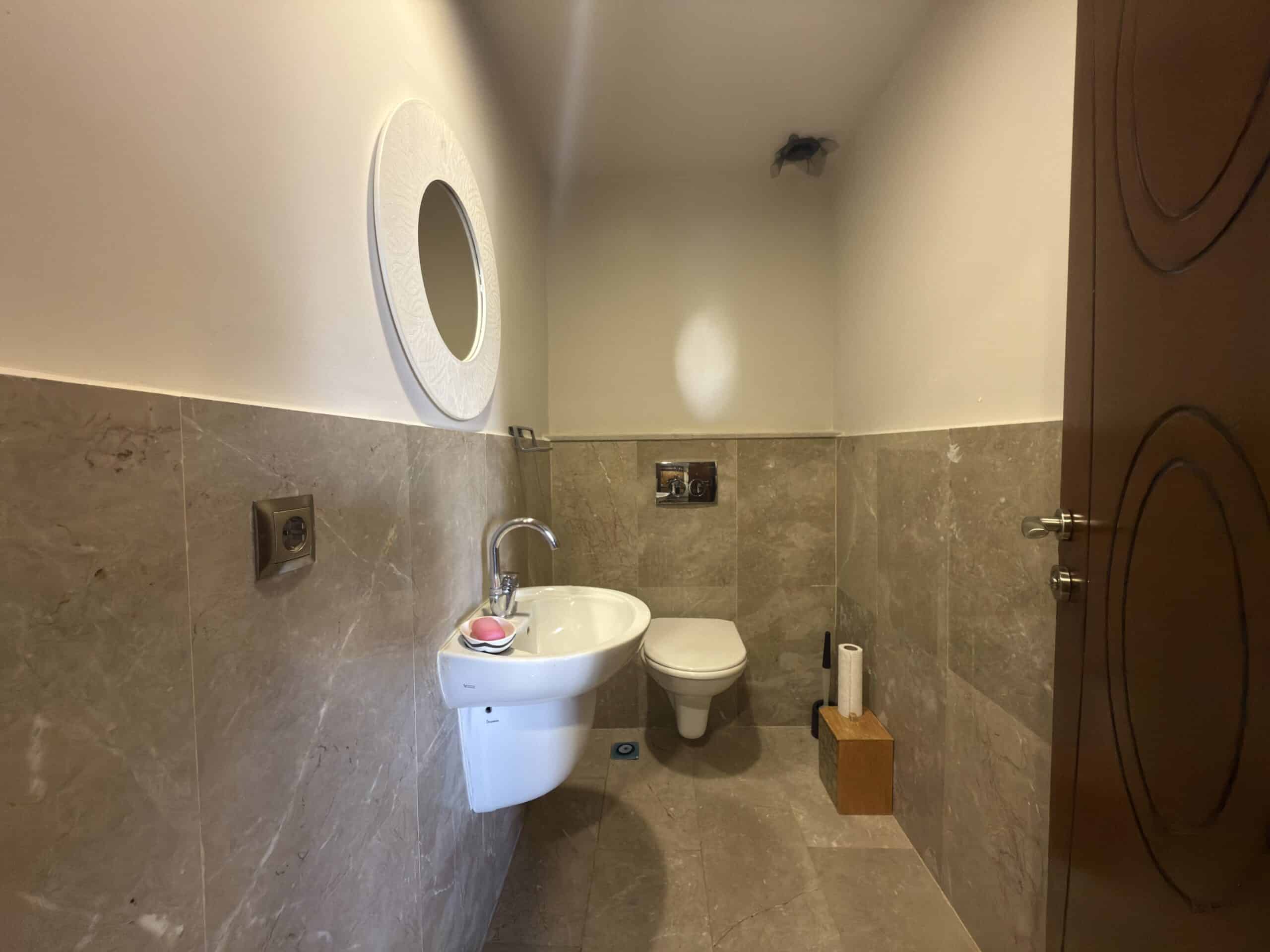 Mersin Erdemli Alata Oba Plaza Kiralık  4+1 Teras Katı  Daire