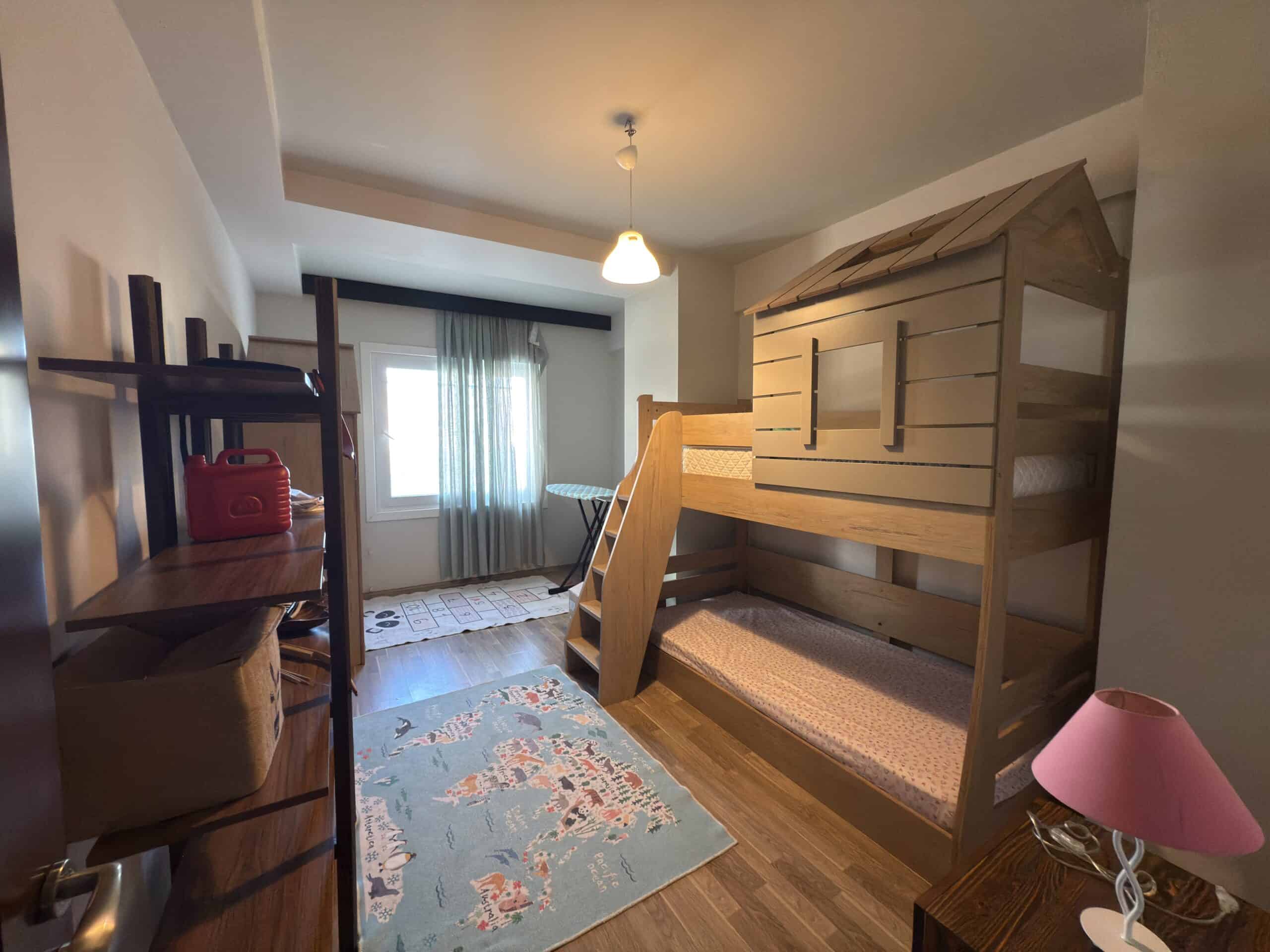 Mersin Erdemli Alata Oba Plaza Kiralık  4+1 Teras Katı  Daire