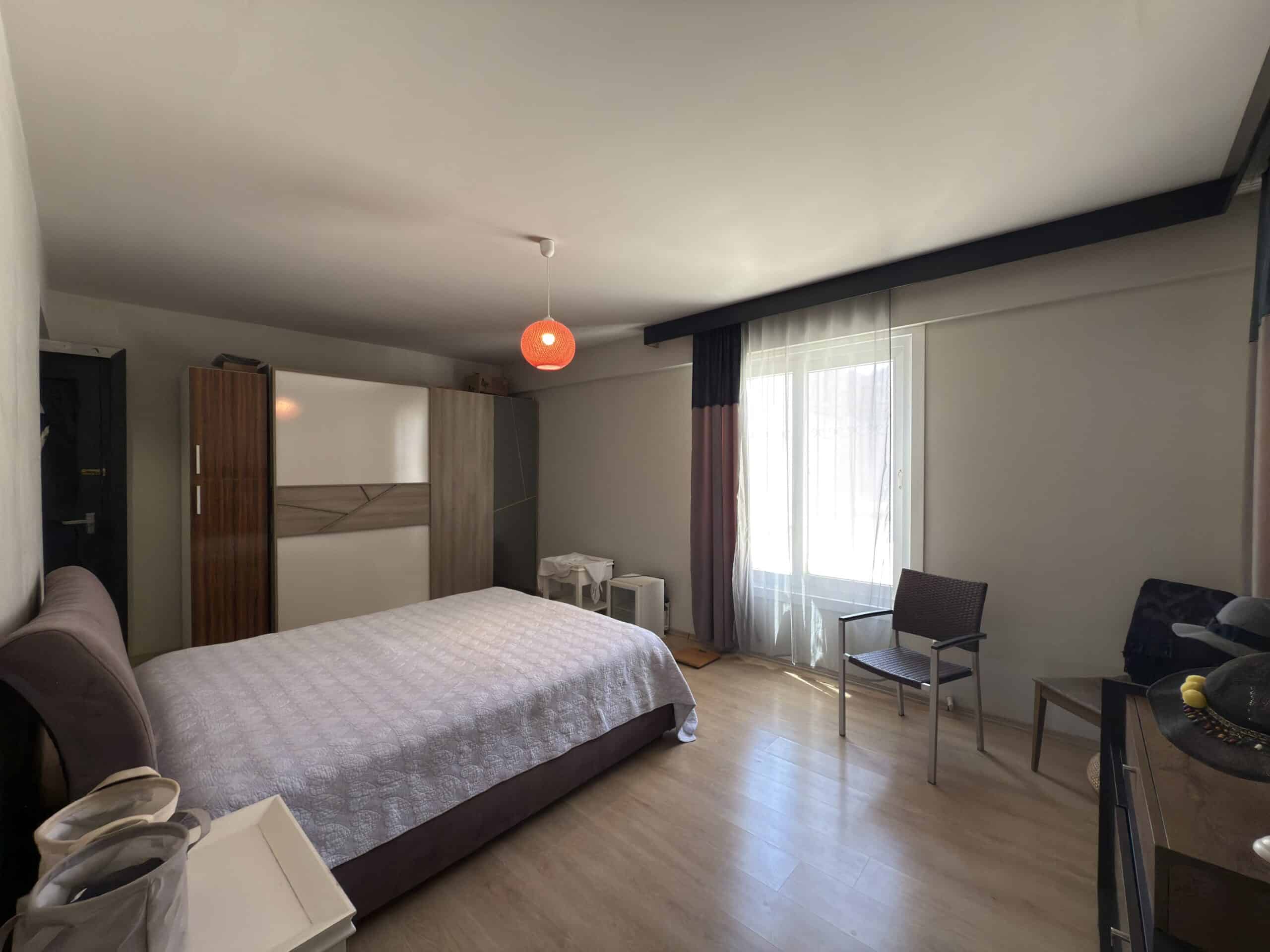 Mersin Erdemli Alata Oba Plaza Kiralık  4+1 Teras Katı  Daire
