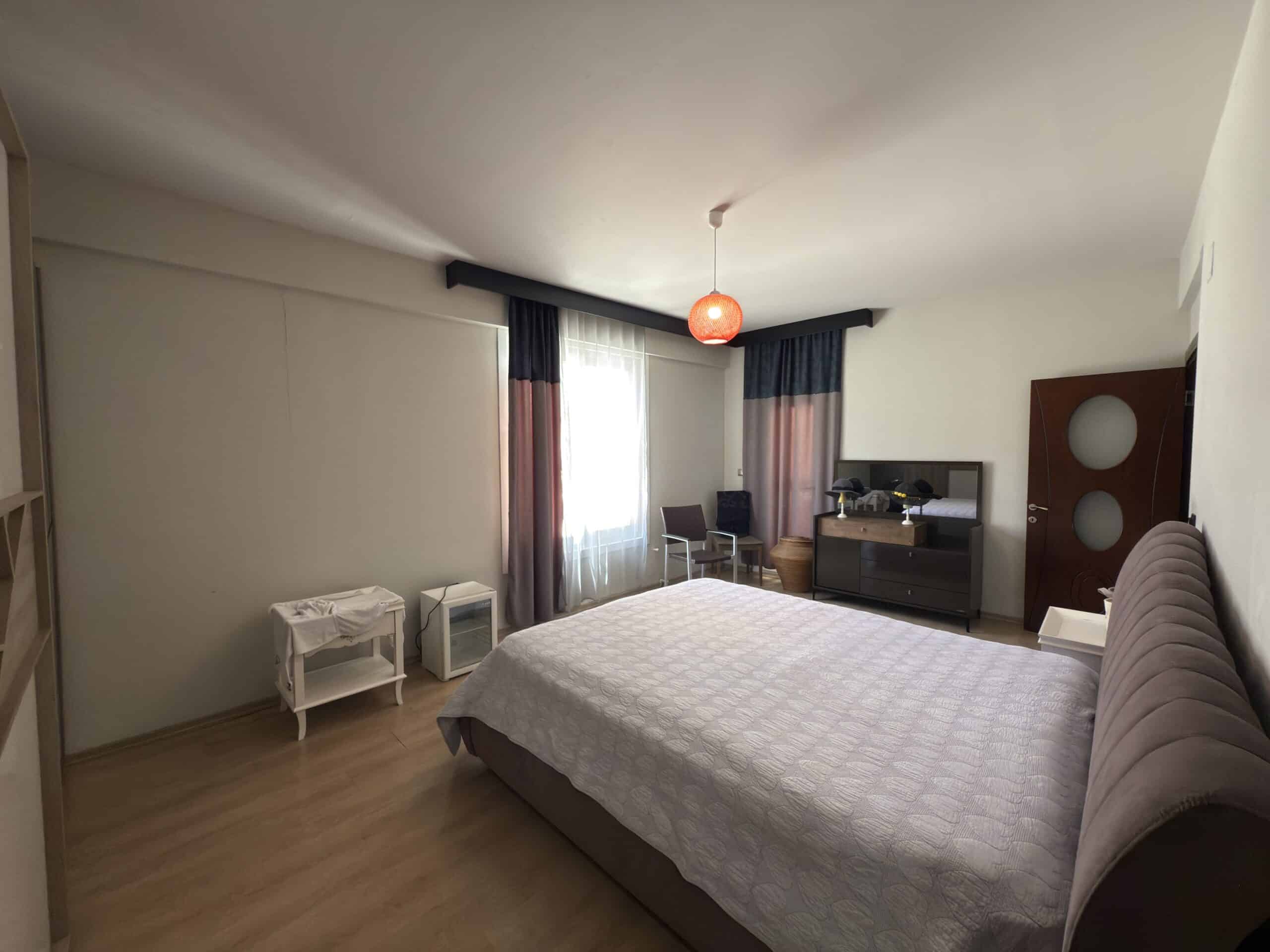 Mersin Erdemli Alata Oba Plaza Kiralık  4+1 Teras Katı  Daire