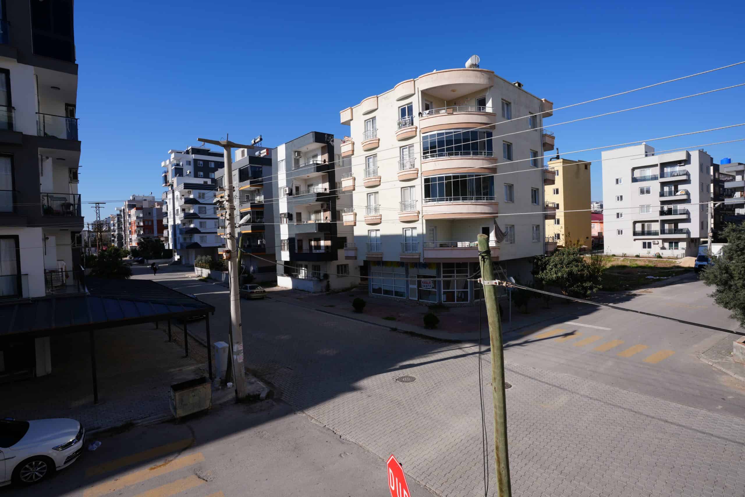 MERSİN ERDEMLİ AŞAĞI ALATA 2+1 GENİŞ SATILIK DAİRE