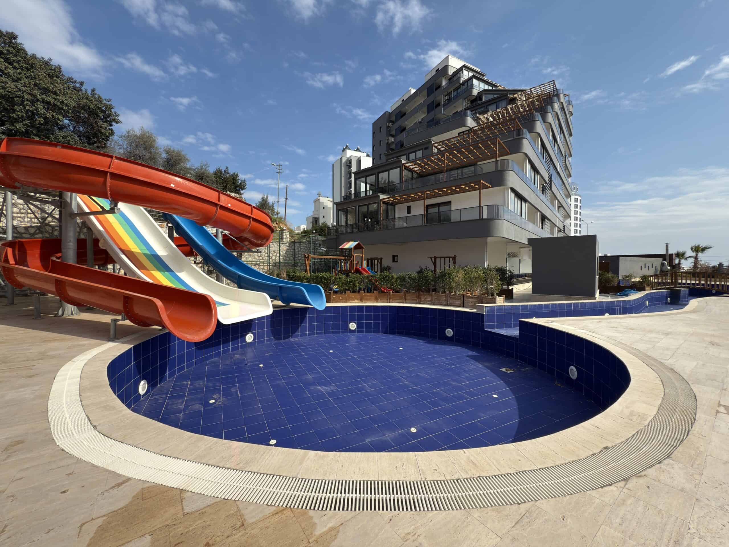 Mersin Erdemli Ayaş Iraöz Suits Deniz Manzaralı Satılık 1+1 Daire