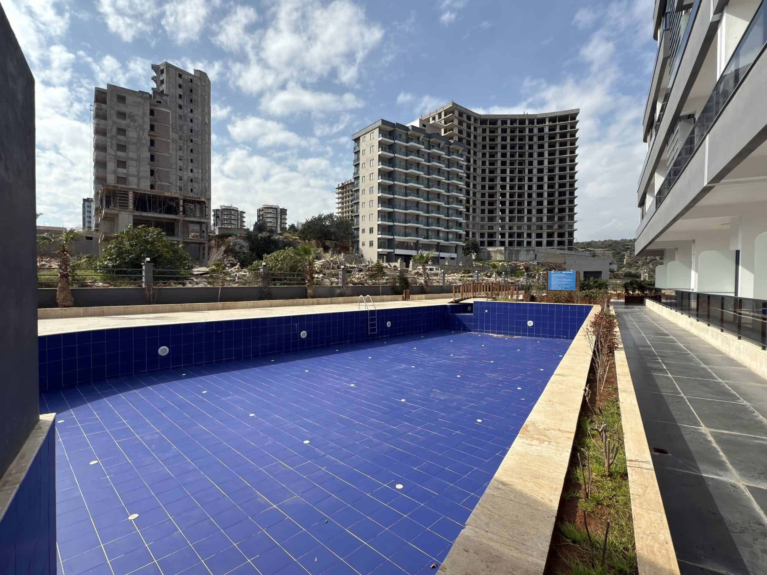 Mersin Erdemli Ayaş Iraöz Suits Deniz Manzaralı Satılık 1+1 Daire