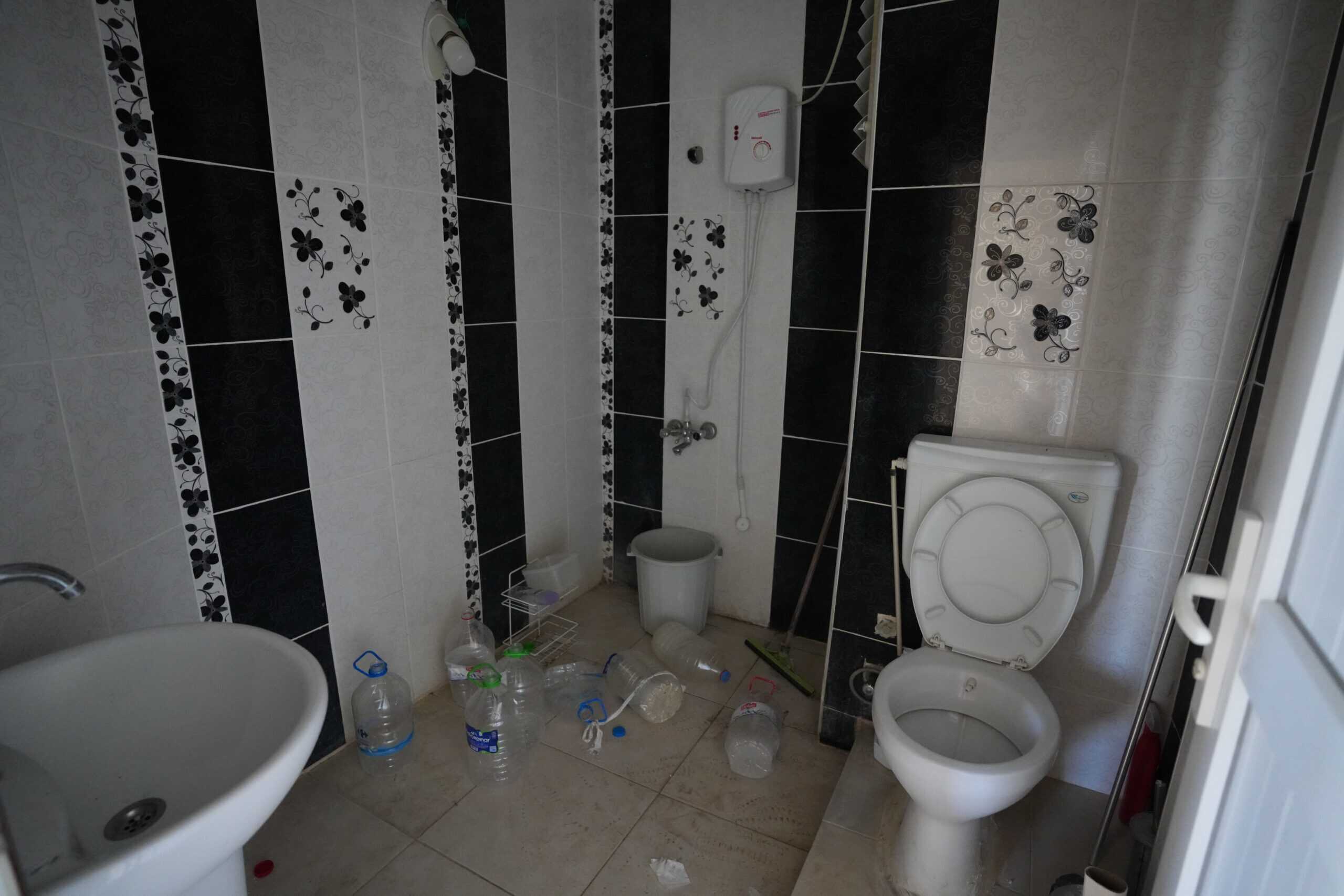 Mersin Erdemli Ayaş Tarsuslular Sitesi Satılık 2+1 Uygun Fiyat Daire