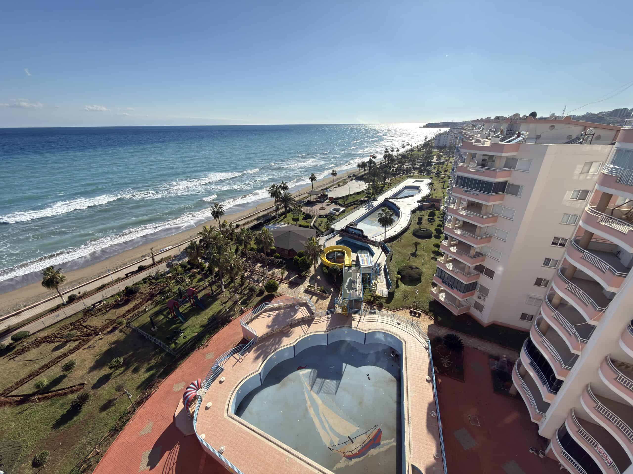 Mersin Erdemli Limonlu Denize Sıfır Liparis 4 Eşyalı Satılık 3+1 Daire