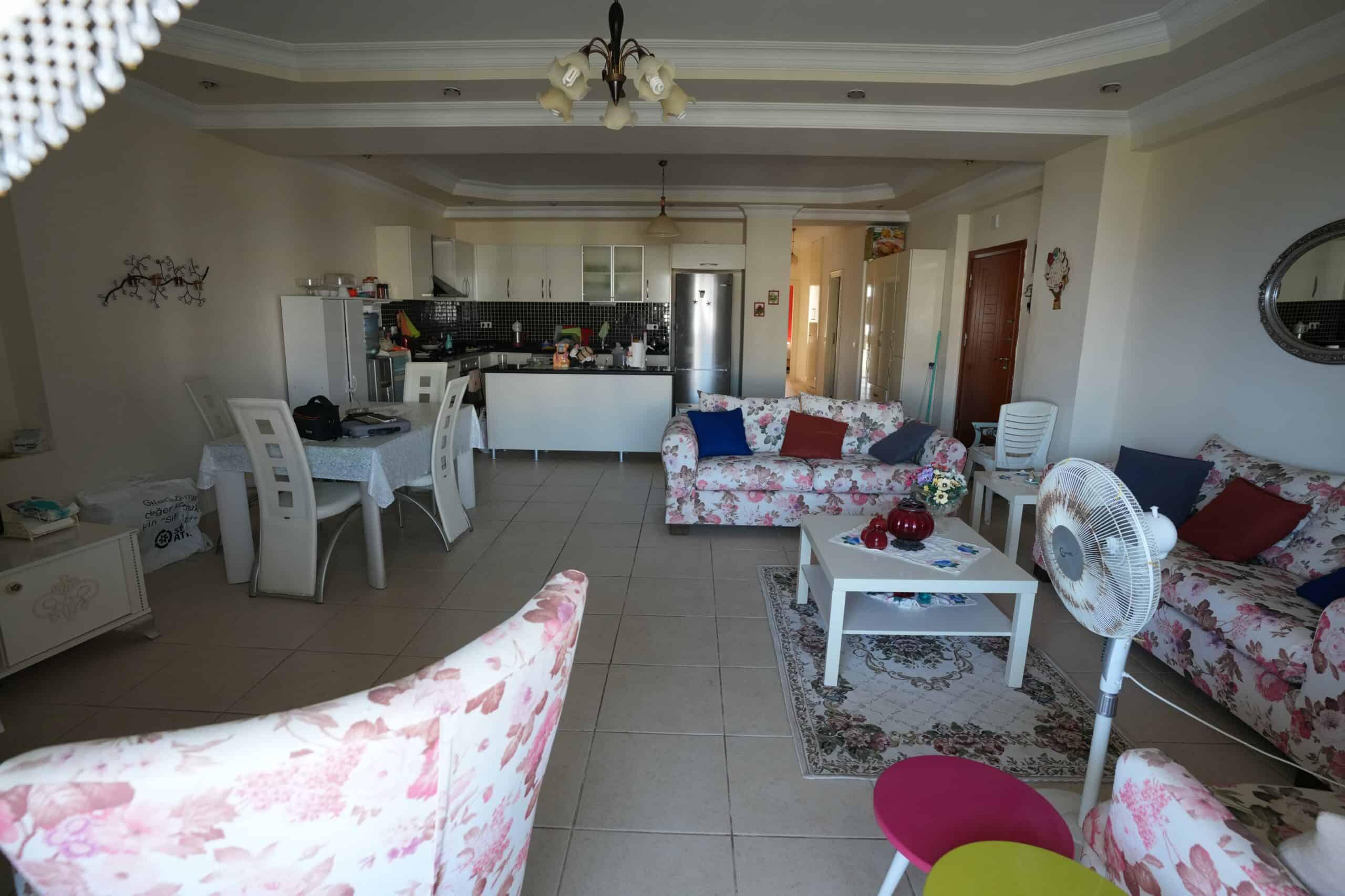 Mersin Kargıpınarı Queenaba Sitesi E blok Satılık Bakımlı Daire