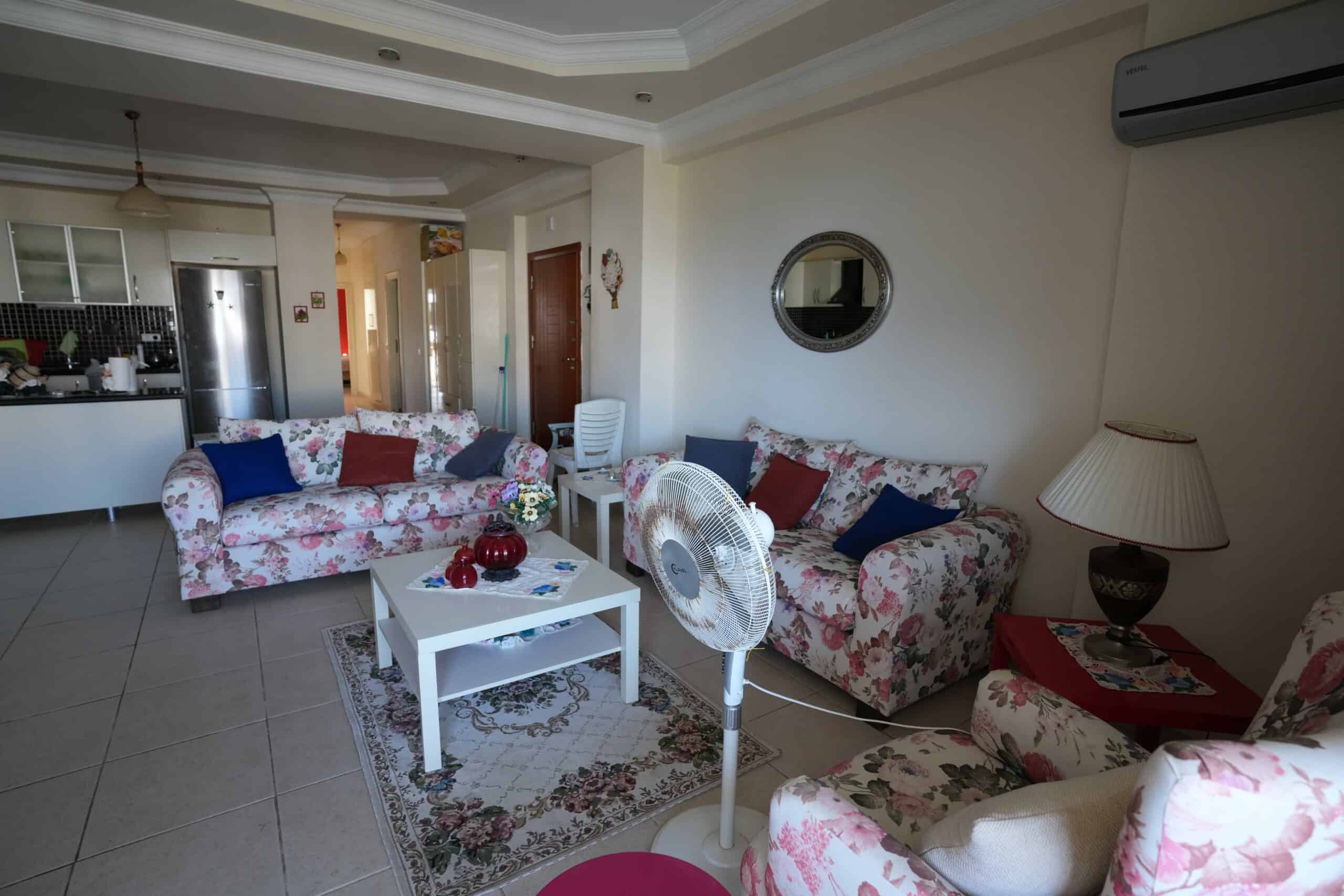 Mersin Kargıpınarı Queenaba Sitesi E blok Satılık Bakımlı Daire