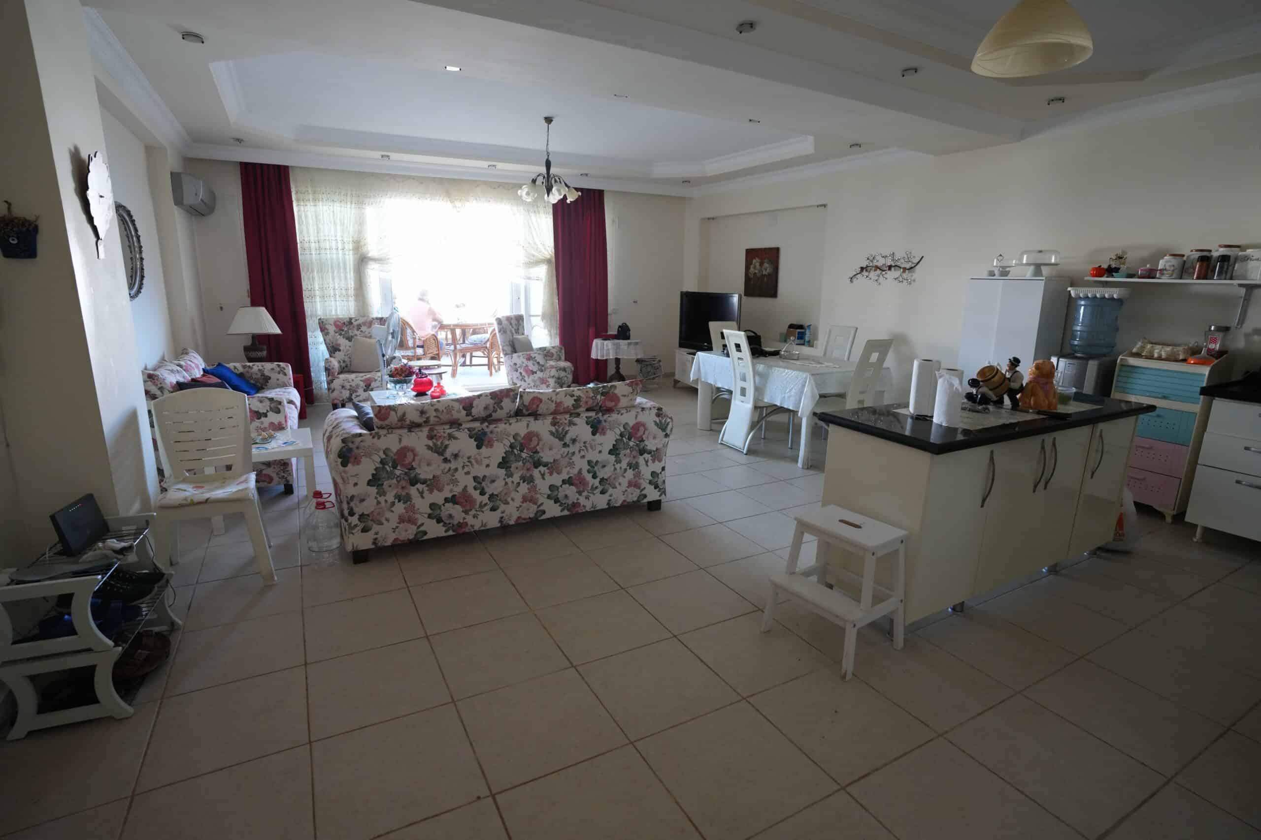 Mersin Kargıpınarı Queenaba Sitesi E blok Satılık Bakımlı Daire