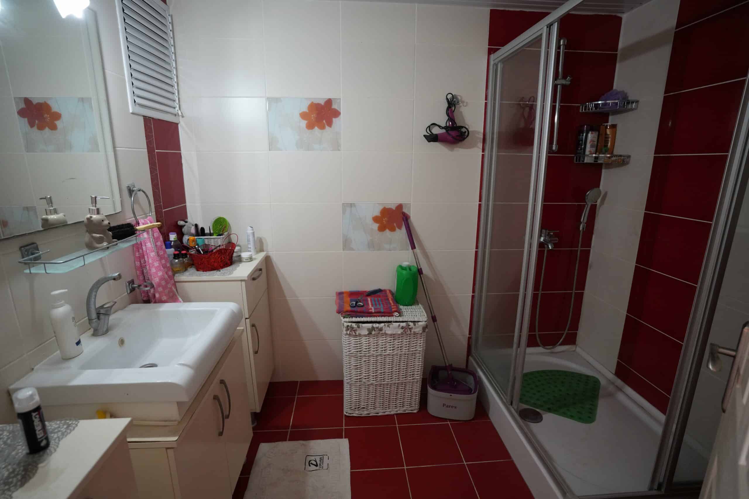 Mersin Kargıpınarı Queenaba Sitesi E blok Satılık Bakımlı Daire