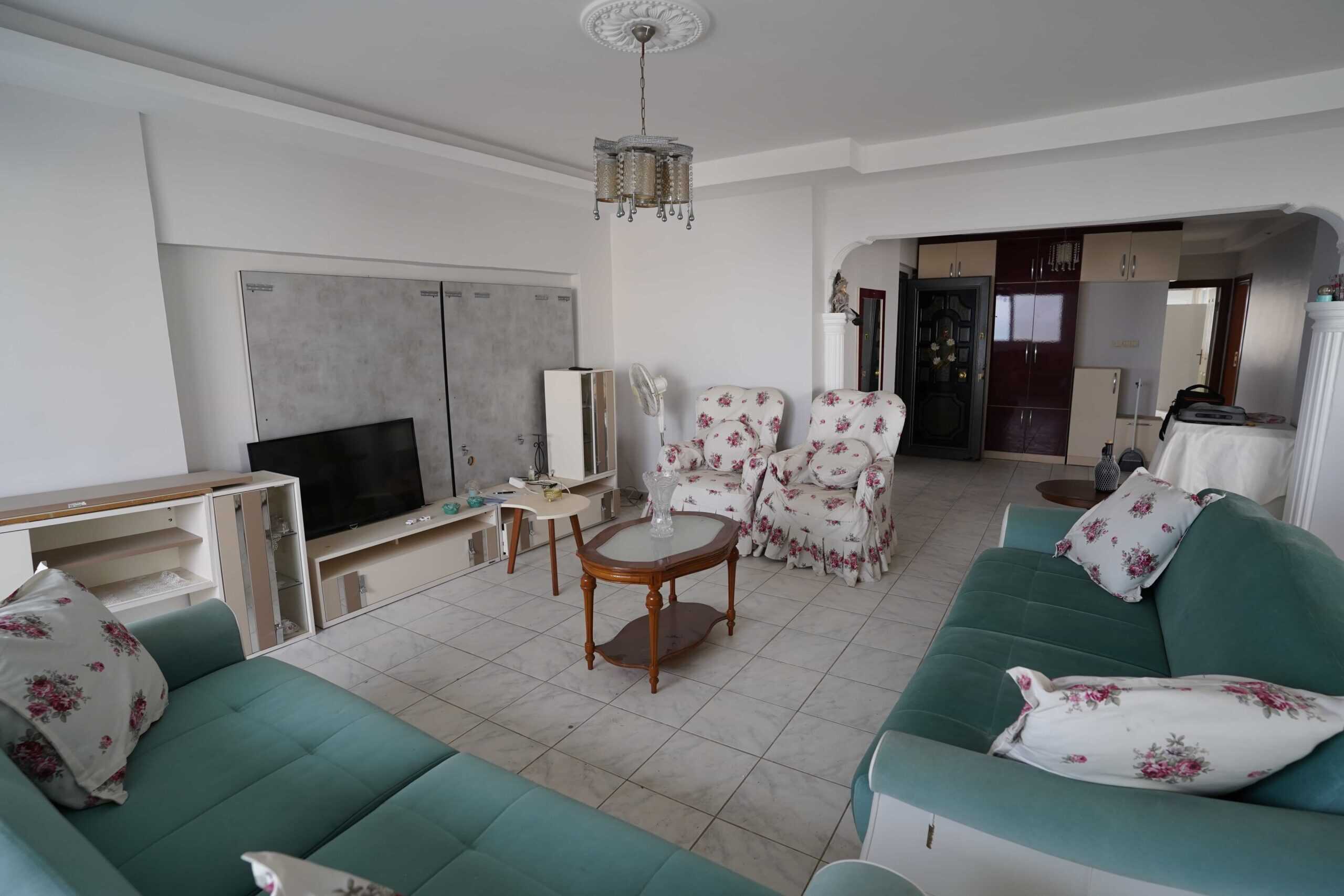 Mersin Tömük Flamingo 3 Sitesi Eşyalı 3+1 Köşe Daire